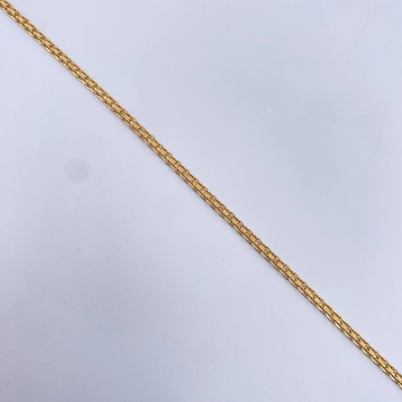Bismark Bracelet 2.7gr / 20.9cm / 2.4mm Yellow Gold +1 18K $