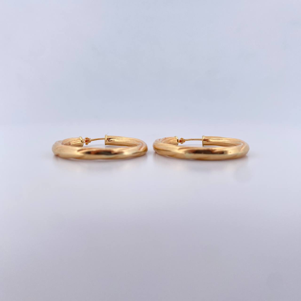 Hoop Earrings Mary 2.8gr / 3cm / Striped 18K Yellow Gold $