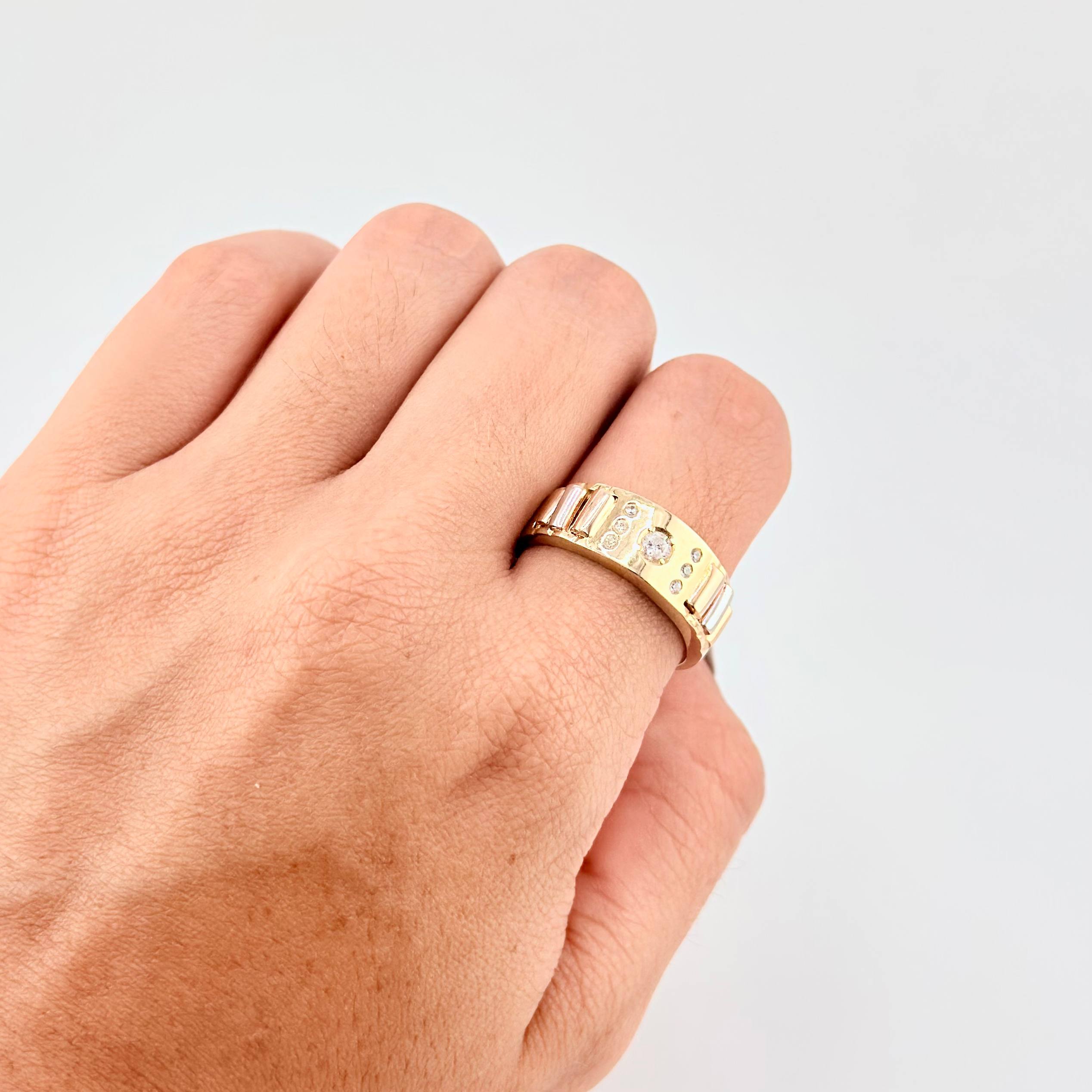 Solitaire Ring Bolumba 5.3g / T9 1/2 Three Golds 18K