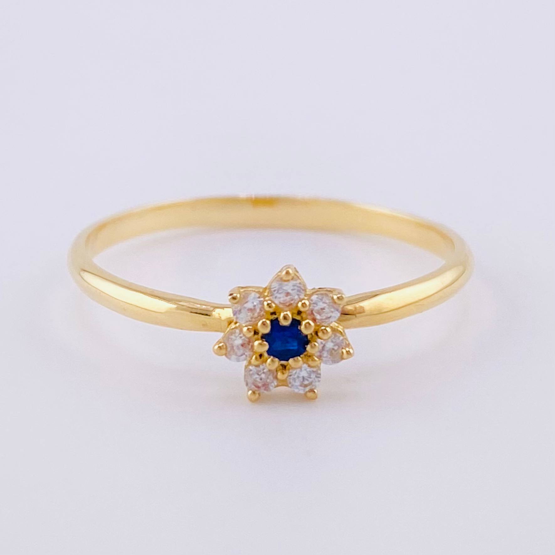 Solitaire Flower Ring 7 Petals 1.25g / T6 1/2 Yellow Gold 18K