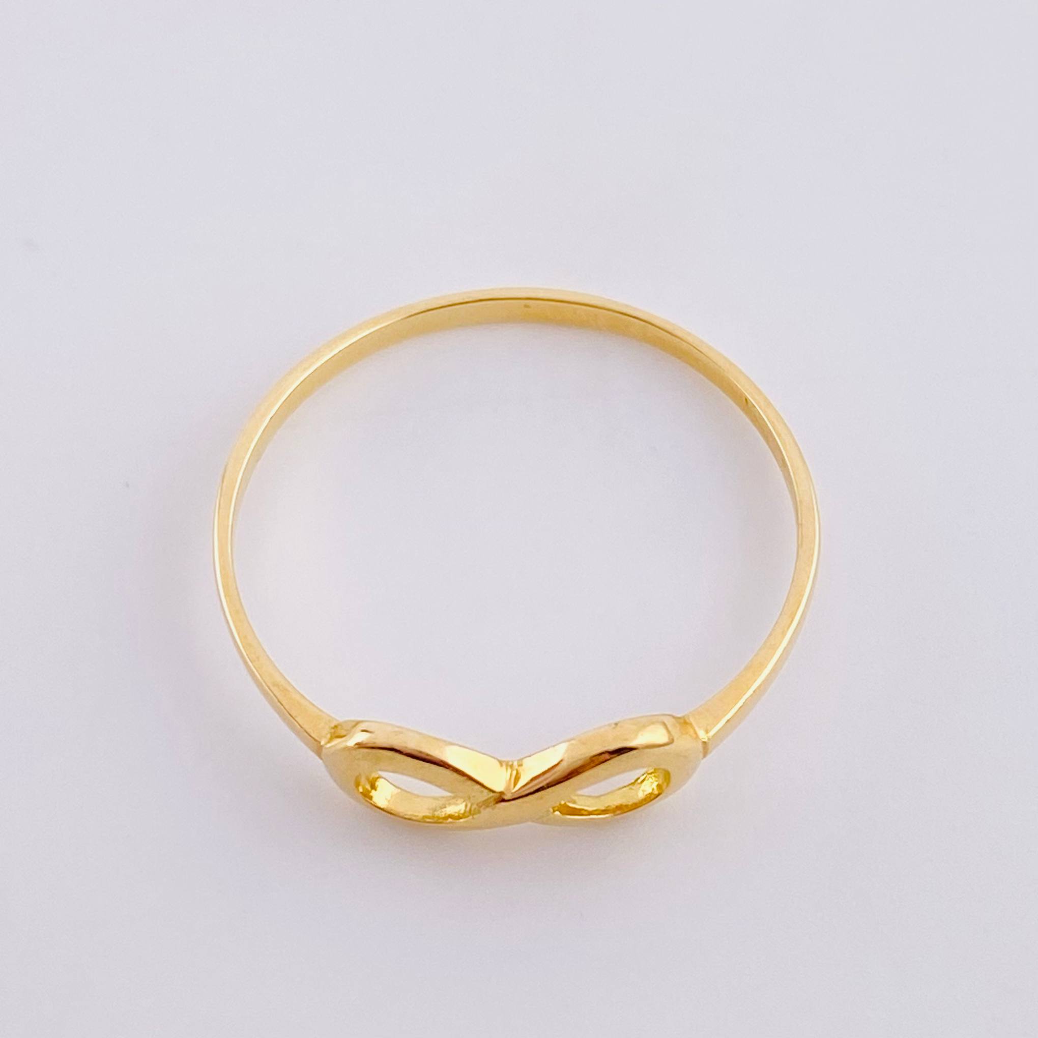 Anillo Infinito 1.05g / T5 3/4 Oro Amarillo 18K