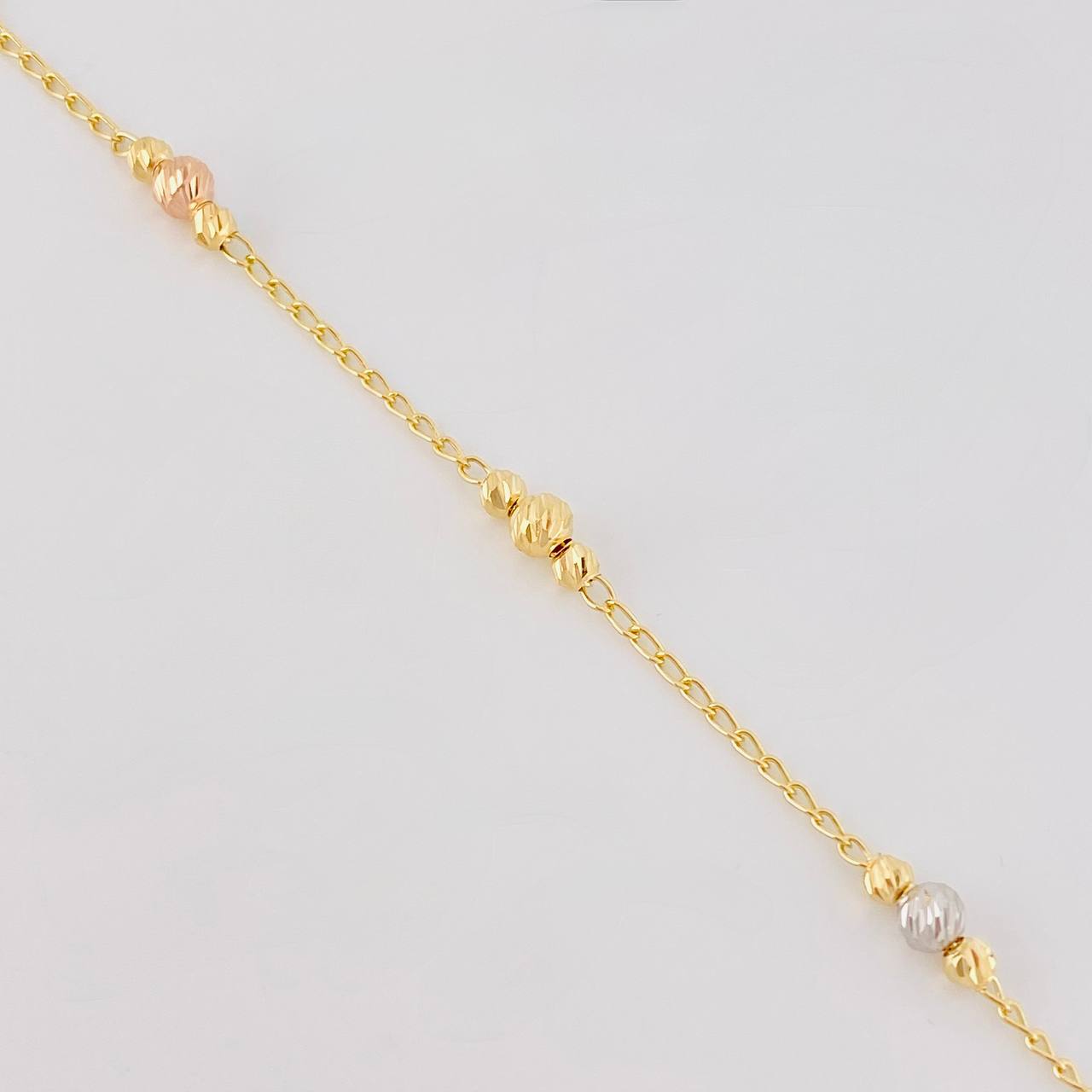 Diamond Cut Military Style Bracelet 2.2g / 7 1/4 in / 1.4mm Three Golds 18K