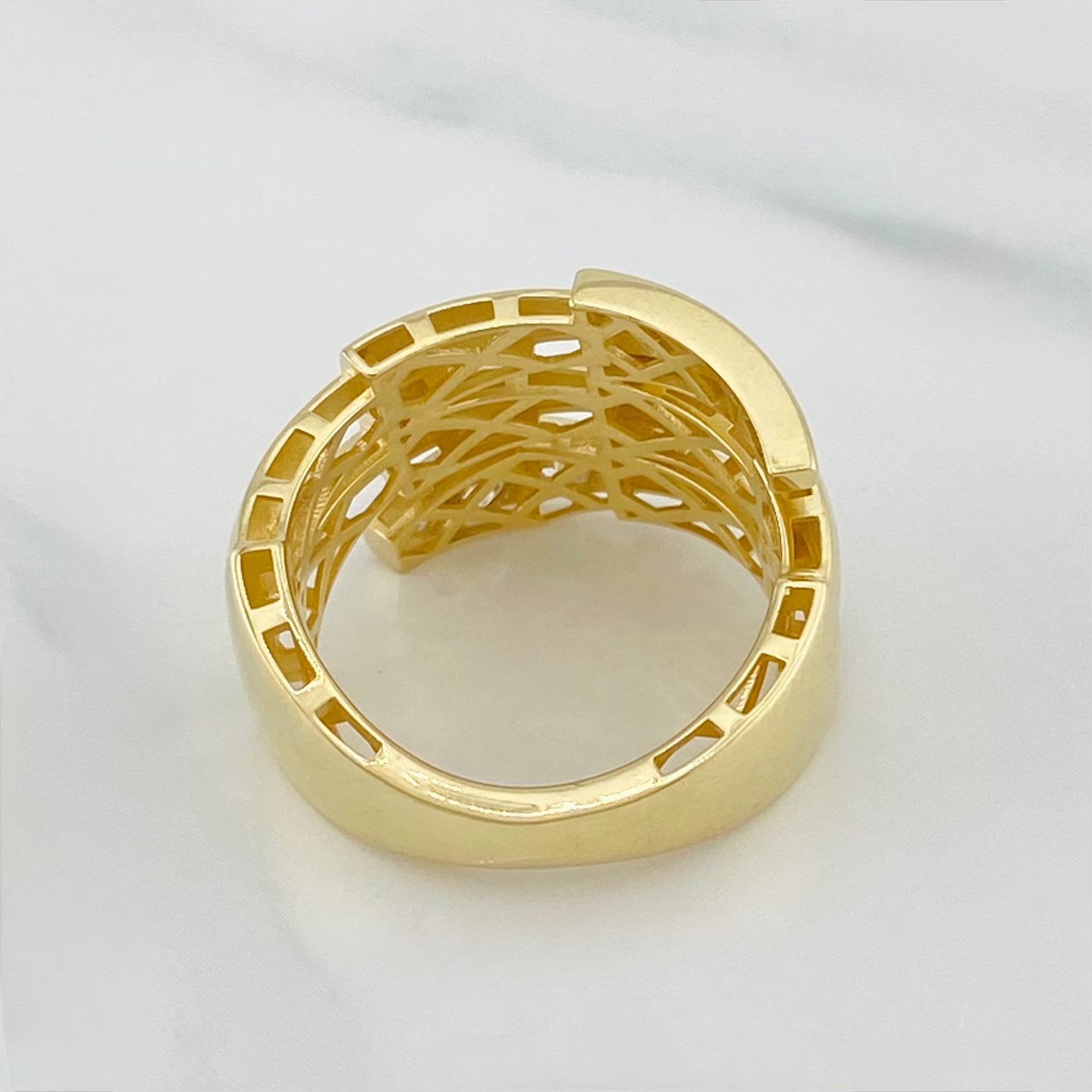 Snake Ring 5.9g / Size 7 1/4 Yellow Gold 18K
