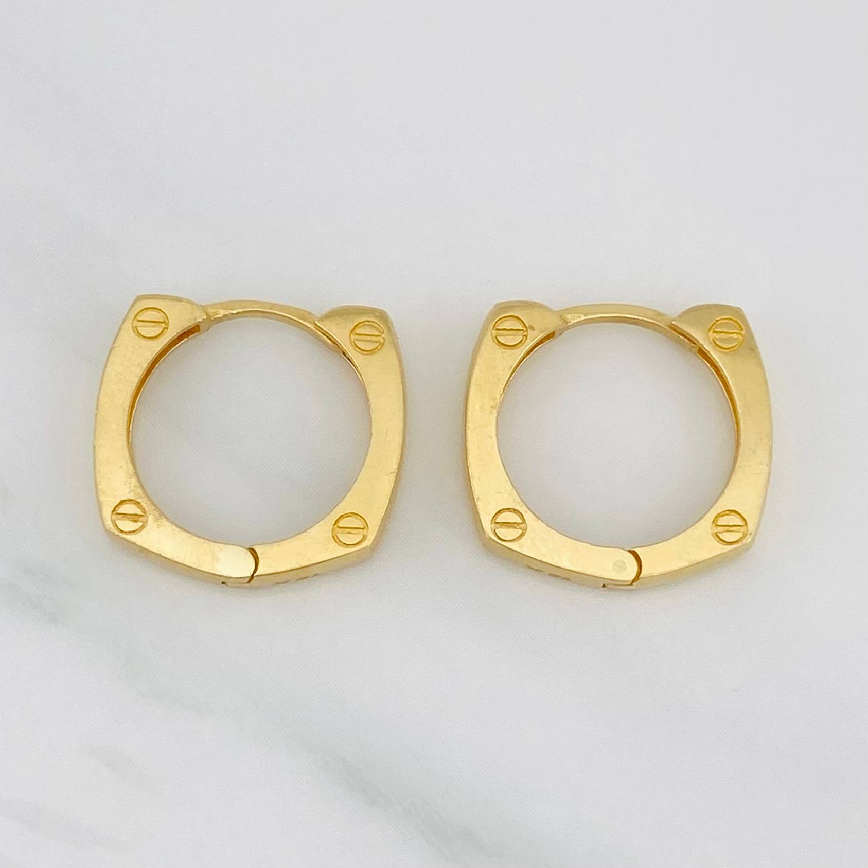 Hoop Earrings Screw 3.4g / 1/2 in 18K Yellow Gold