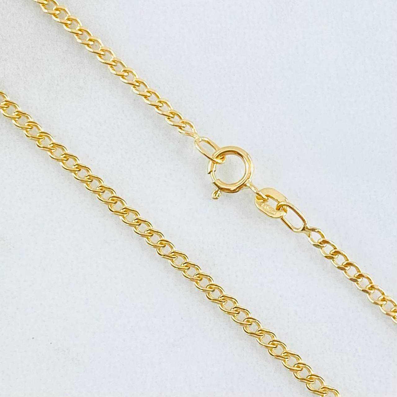 Cadena Cubana 1.9gr / 19 3/4 in / 1.8mm Oro Amarillo +1 18K