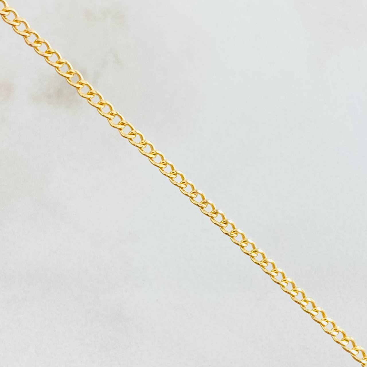 Cadena Cubana 1.85gr / 19 3/4 in / 1.8mm Oro Amarillo +1 18K