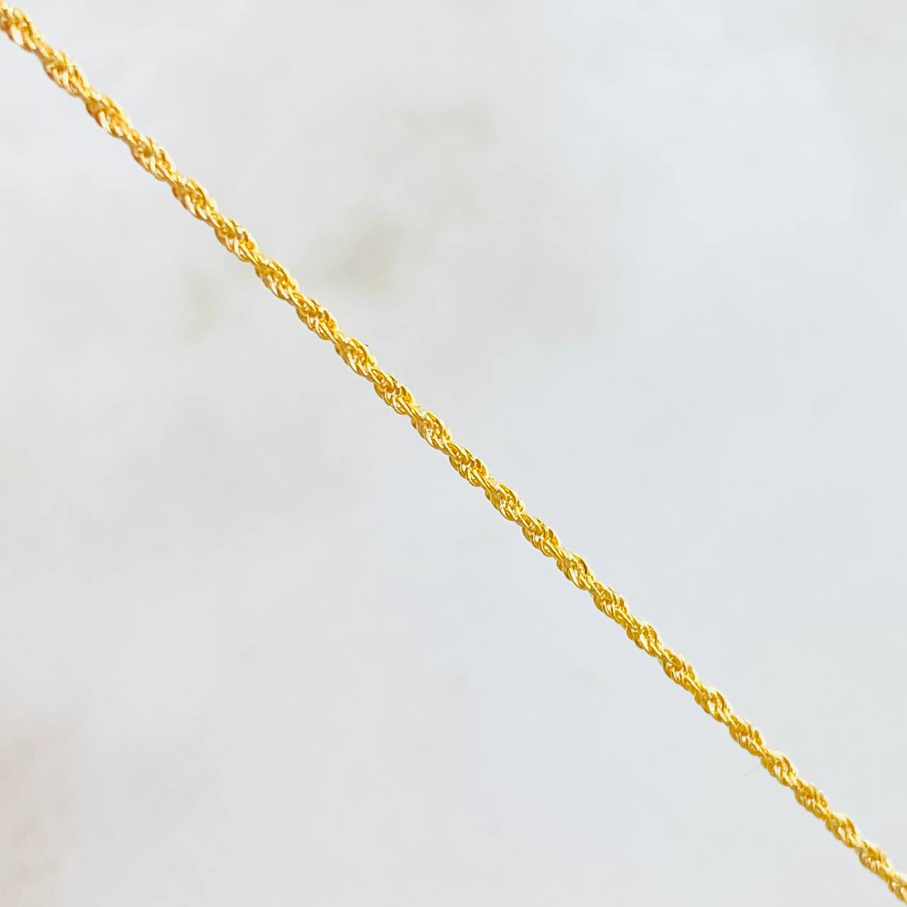 Set Cadena y Dije Lazo + Cruz 1.2gr / 17 3/4 in / Oro Amarillo 18K