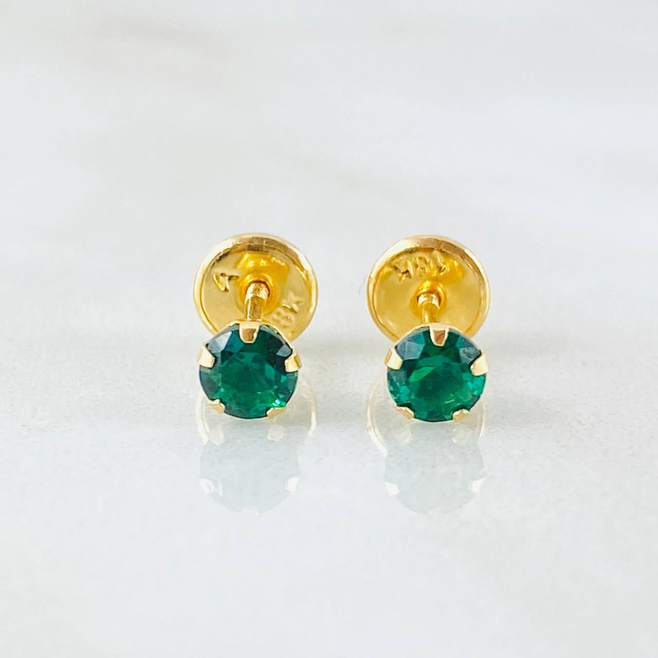 Topos Bisel 0.55gr / Oro Amarillo 18K