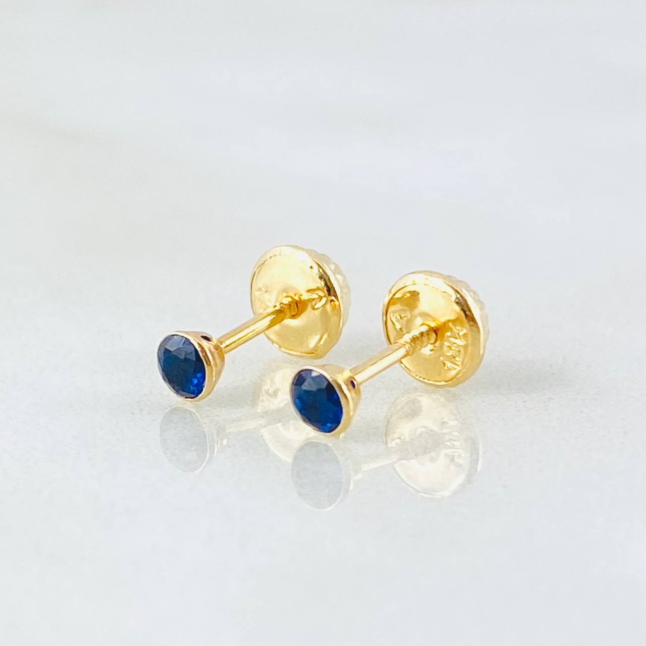 Stud Earrings Bevel 0.35g / in / 2.8mm Yellow Gold 18K