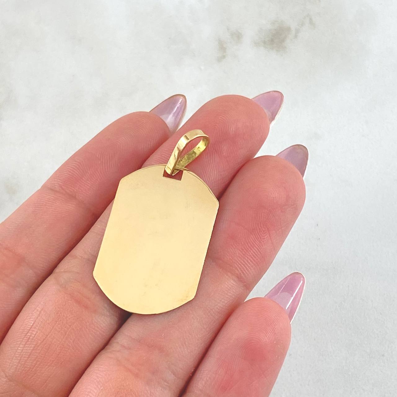 Dije Placa Rectangular Ovalada 2.25gr / 1 1/2 in / Oro Amarillo 18K
