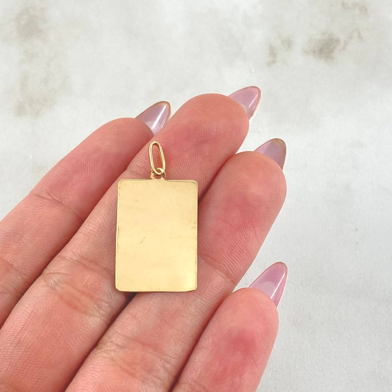 Dije Placa 0.85gr / 1 1/4 in / Oro Amarillo 18K ©
