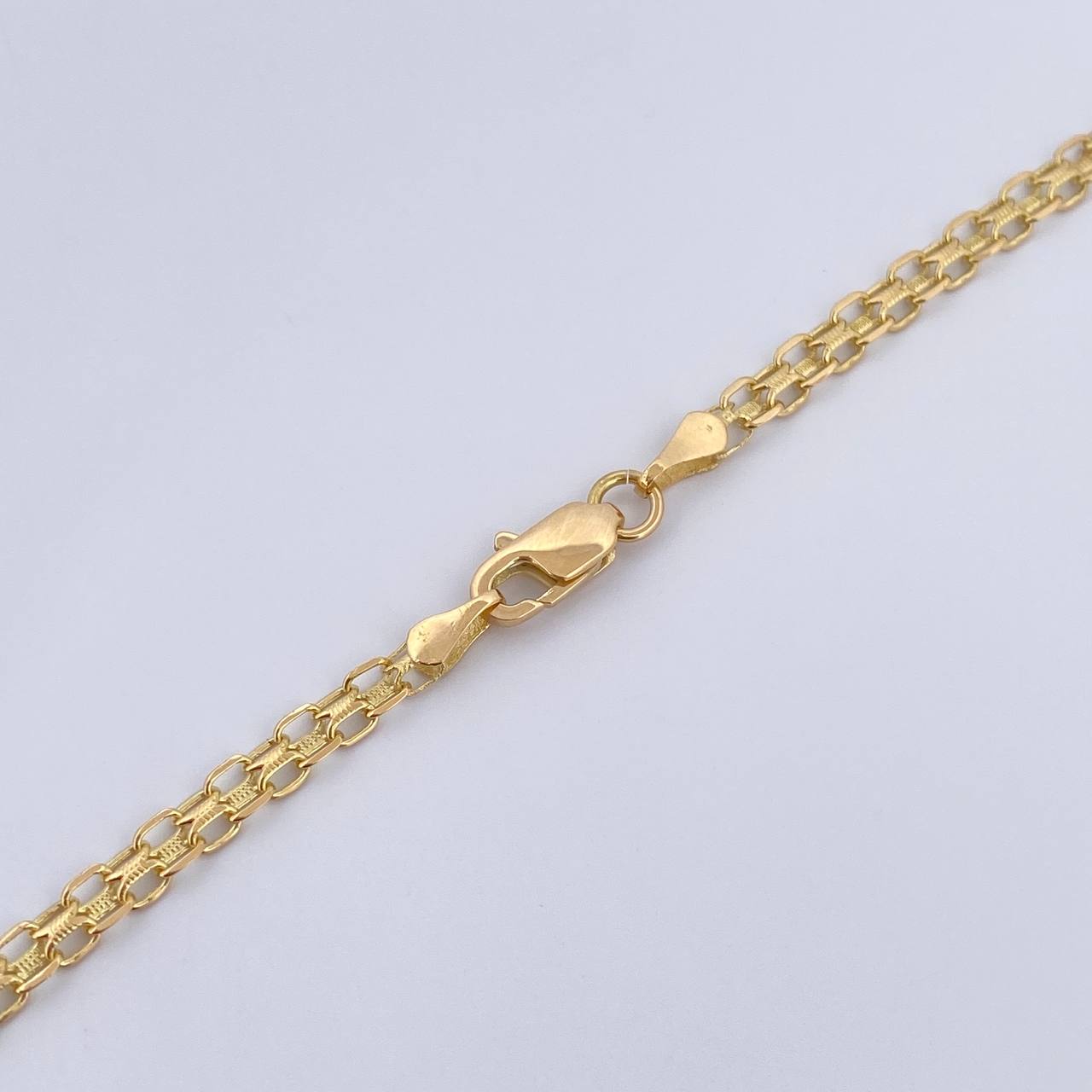 Cadena China 9.2gr / 61cm / 3mm Oro Amarillo 18K $