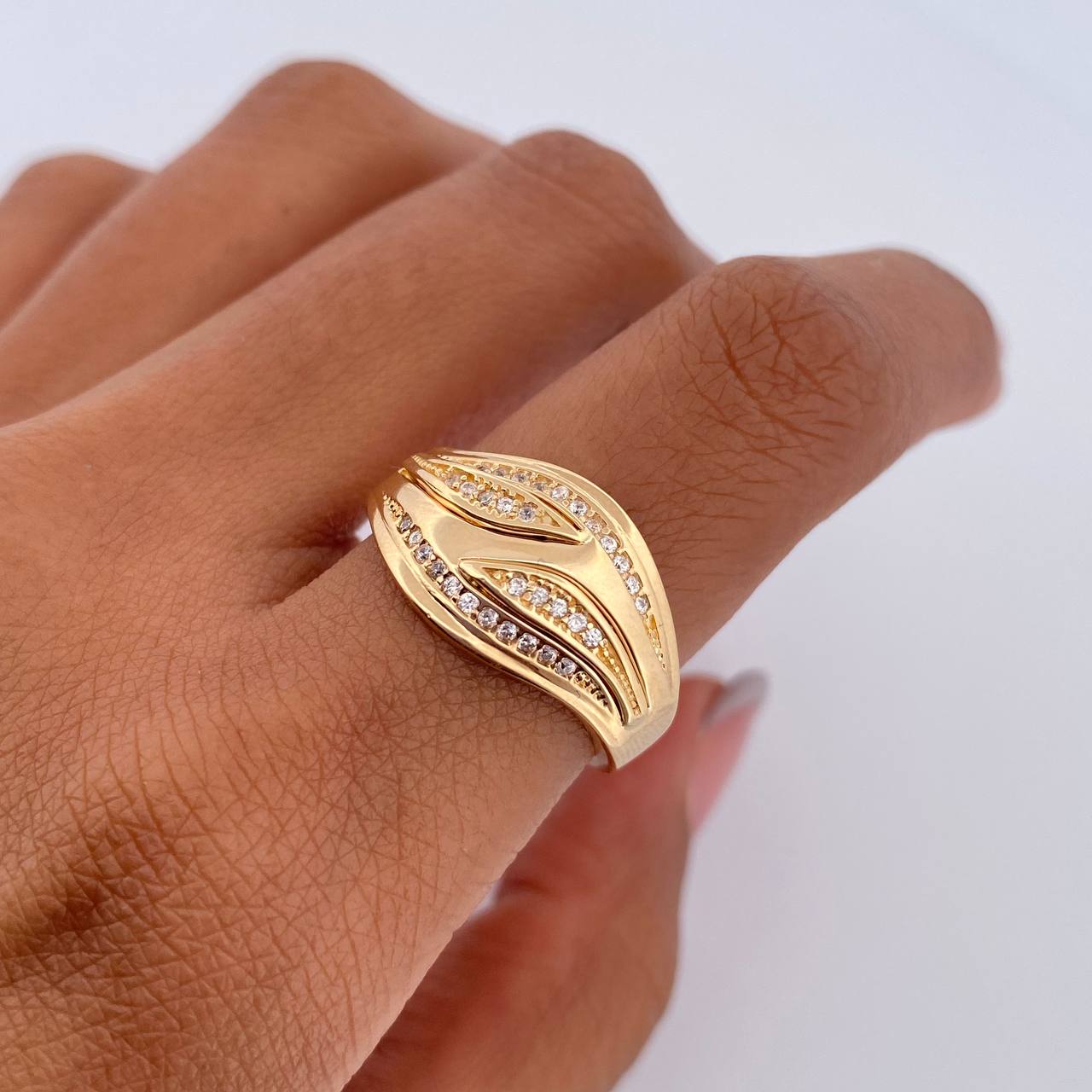 Vintage Ring 4.35gr / T7 3/4 / White Zircons Yellow Gold 18K $