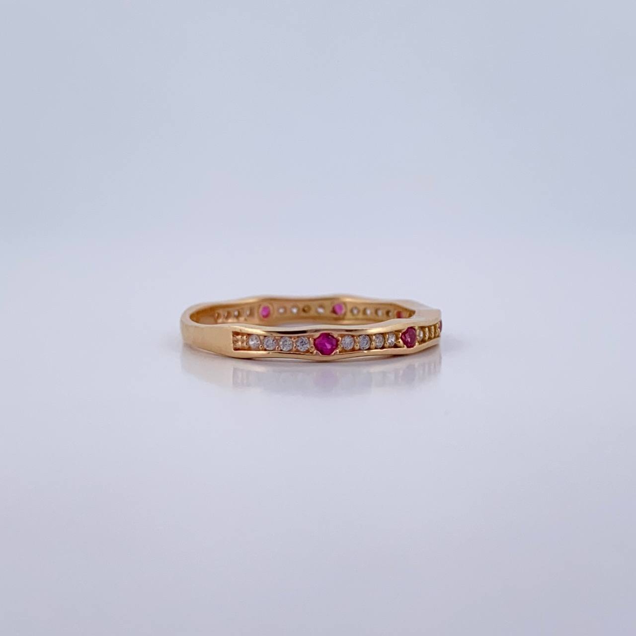 Ring Argolla Churumbela 1.95gr / T6 1/4 / Fuchsia White Zirconia Yellow Gold 18K $