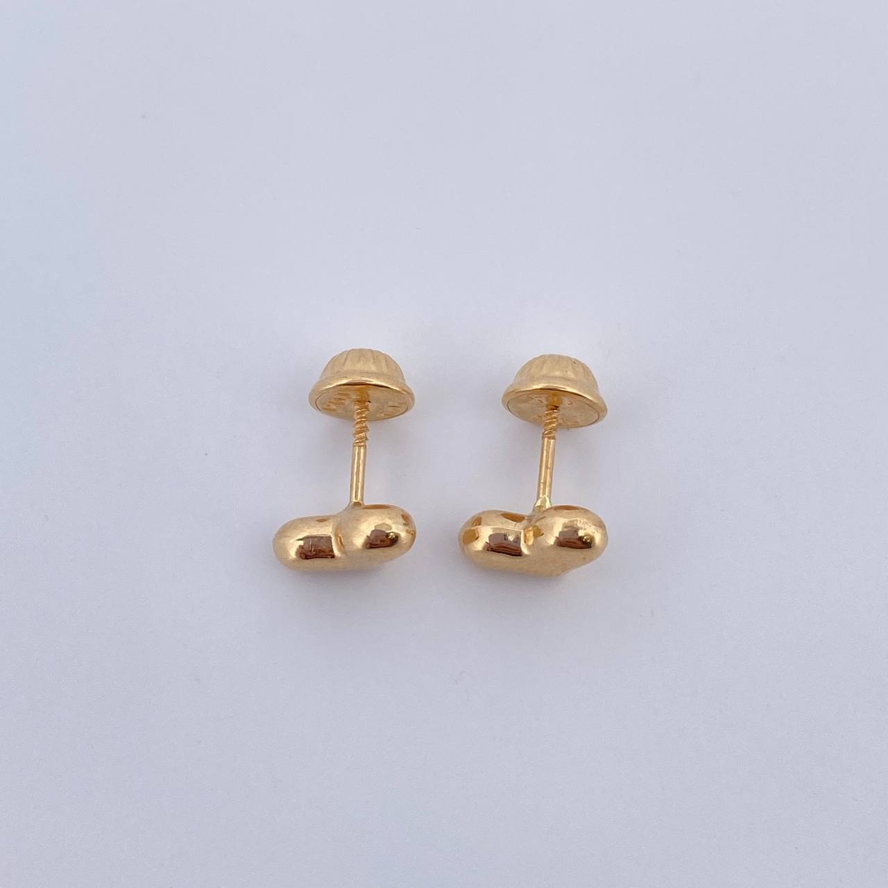 Stud Earrings Heart 0.6gr / Stamped Yellow Gold 18K $
