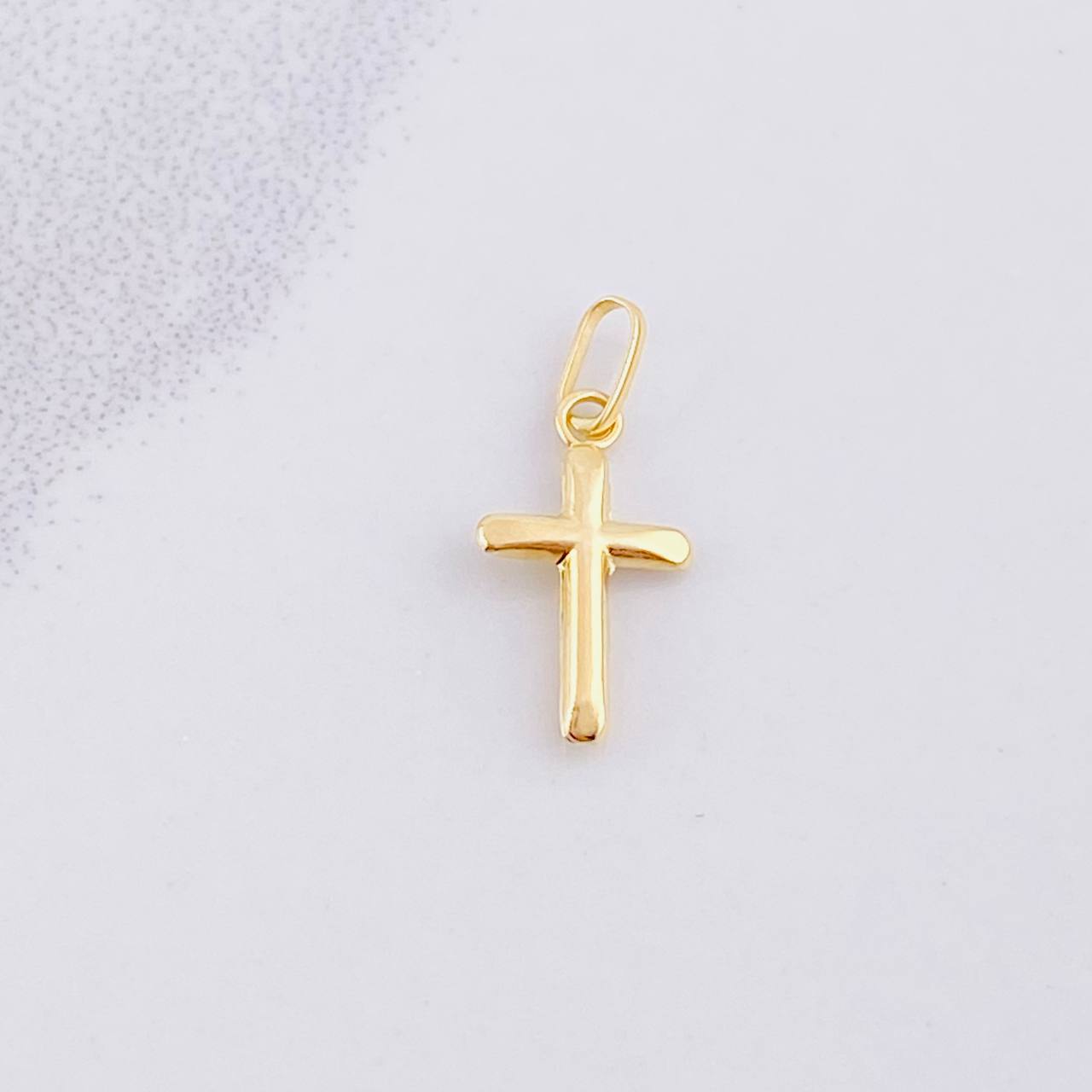 Dije Cruz Puntas Planas 0.2 g / 1/2 in Oro Amarillo 18K