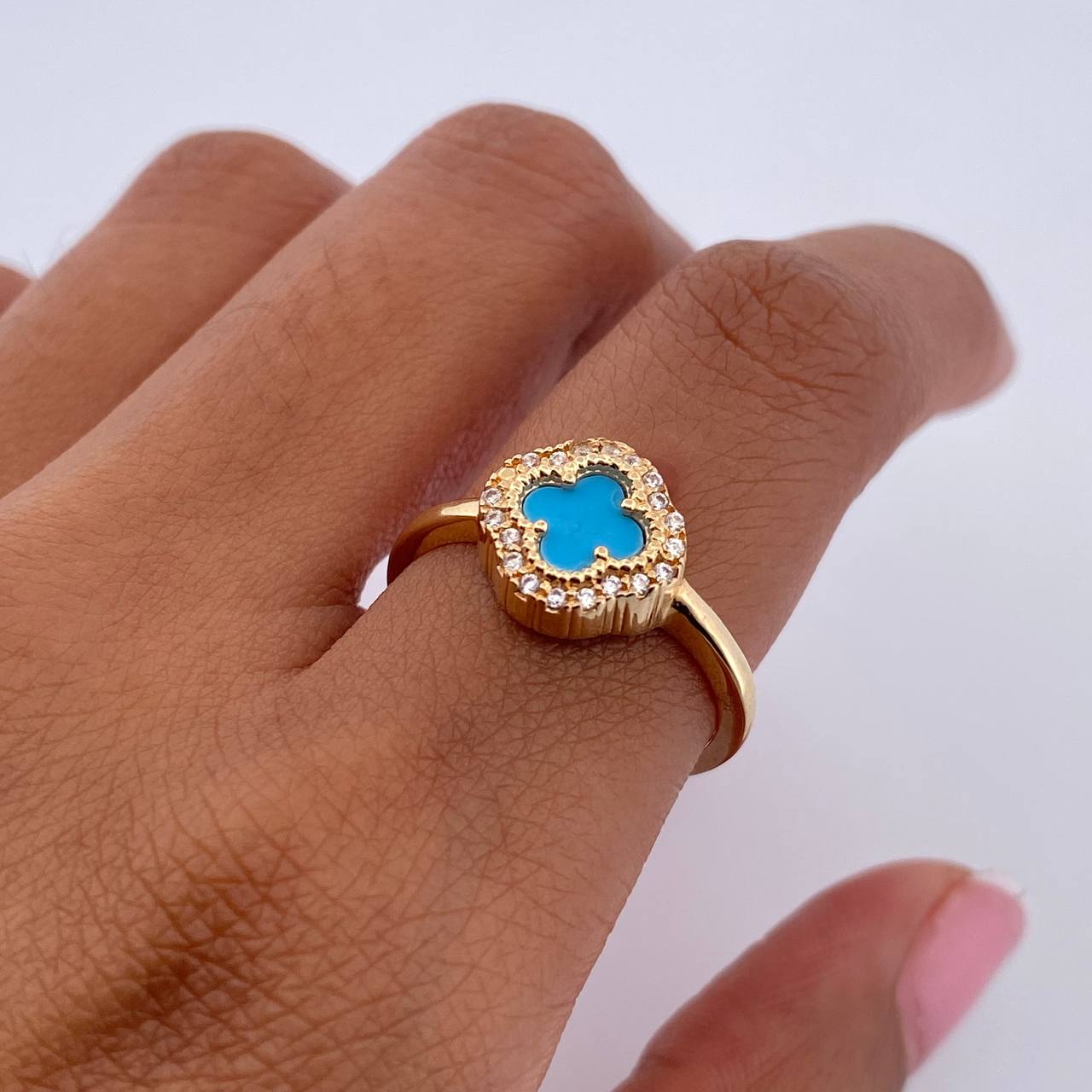 Anillo Trebol 3.15gr / T7 / Turqueza Circones Blancos Oro Amarillo 18K &