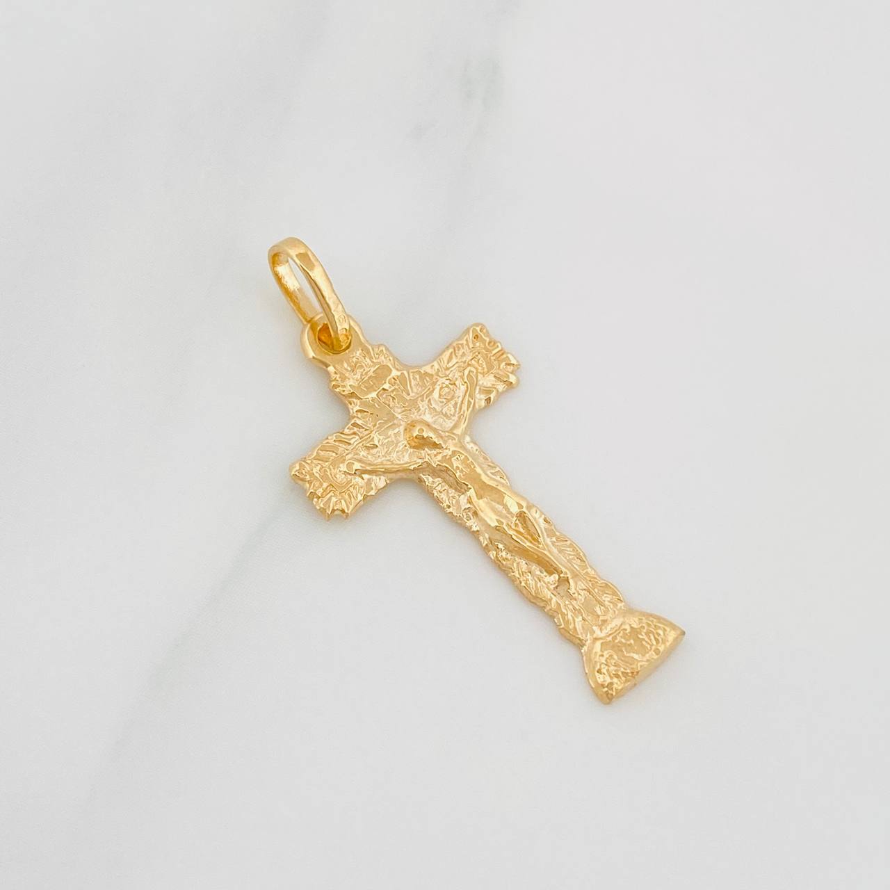 Pendant Cross Christ 2g / 1 1/4 in Yellow Gold 18K