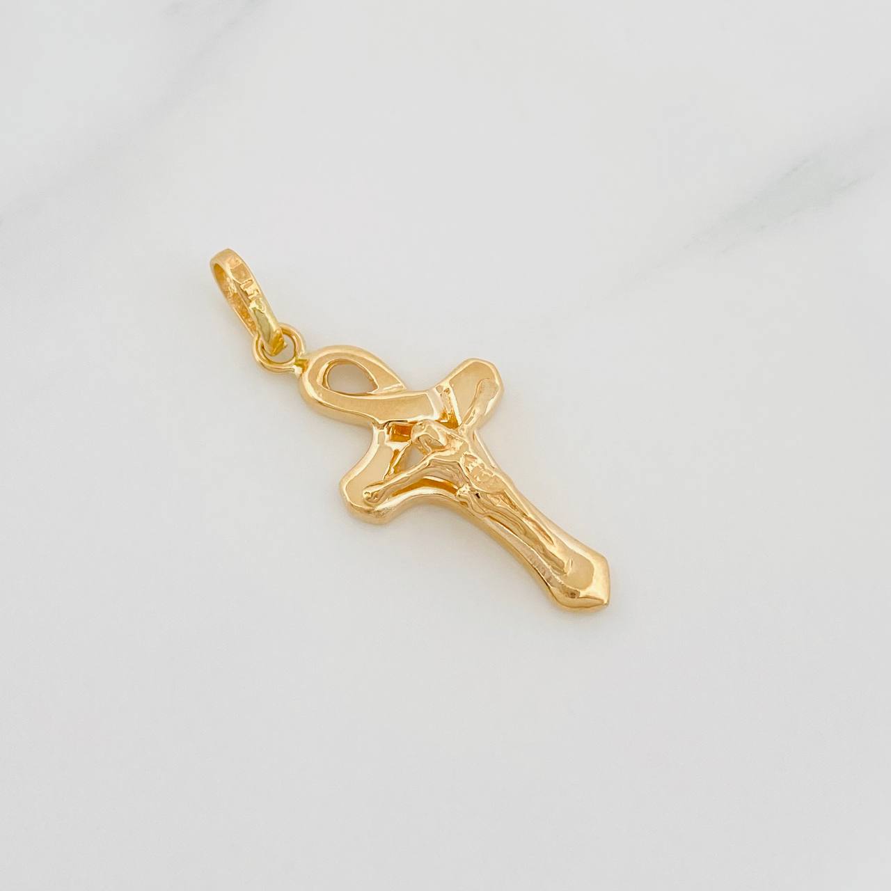 Pendant Cross Christ 2.05g / 1 1/4 in 18K Yellow Gold