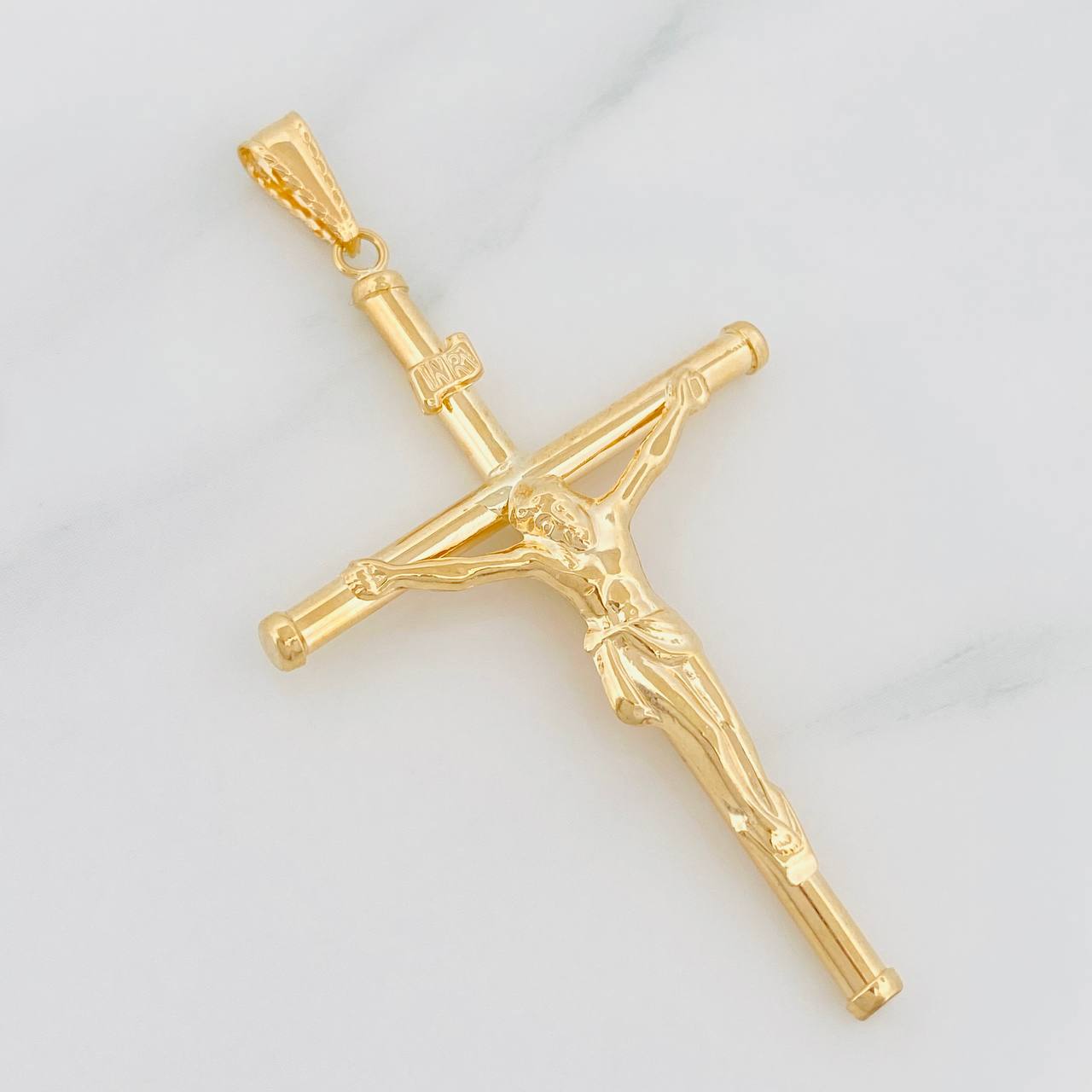 Dije Cruz Cristo 2.4g / 2 1/4 in Oro Amarillo 18K
