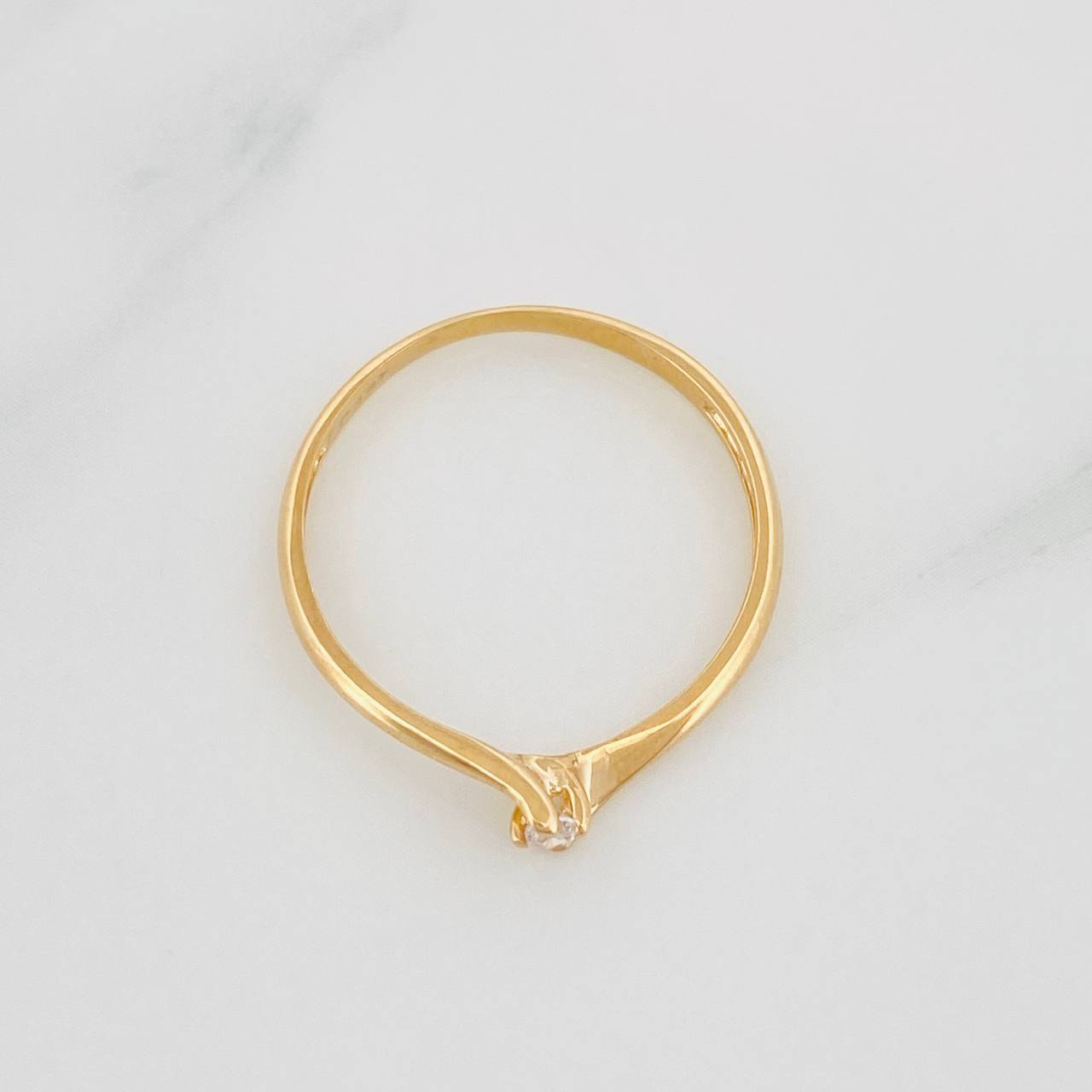 Anillo Solitario 0.95g / T6 1/2 Oro Amarillo 18K