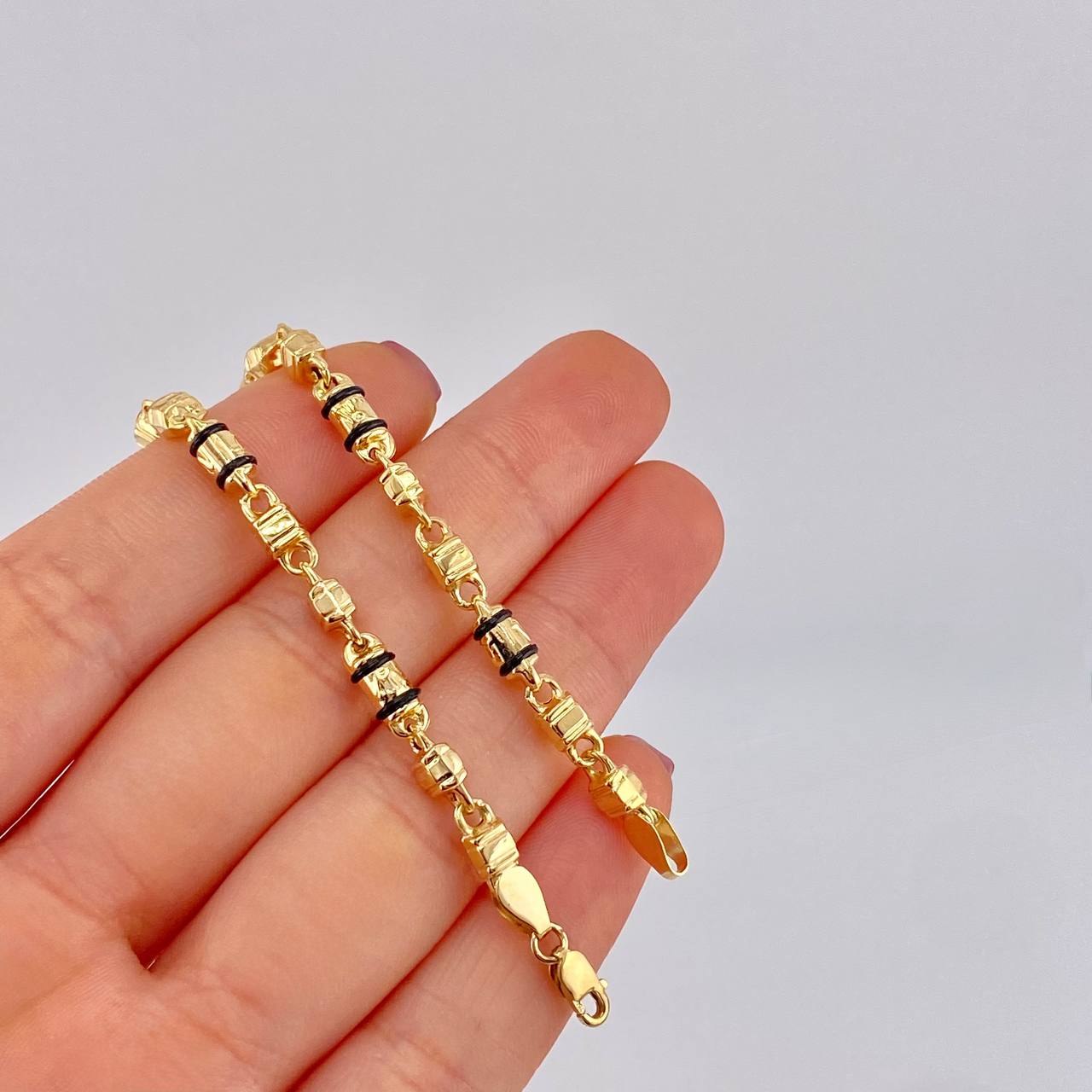 Pulso Barril Corona 4.65g / 7 1/2 in / 4.1mm Oro Amarillo 18K