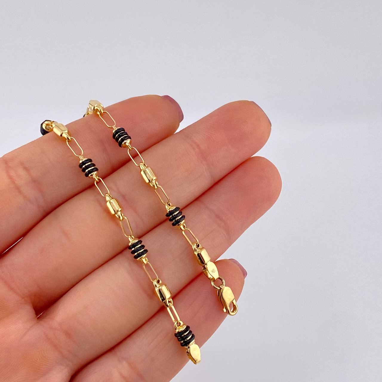 Pulso Rustico 3.4g / 8 3/4 in / 3.5mm Oro Amarillo 18K
