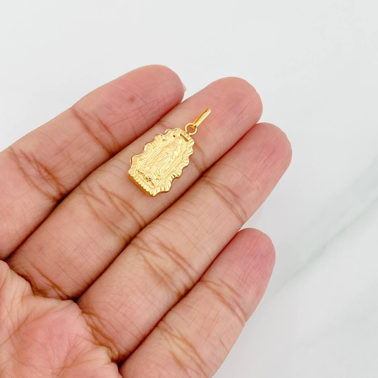 Our Lady of Guadalupe Pendant 0.75g / 1 in 18K Yellow Gold