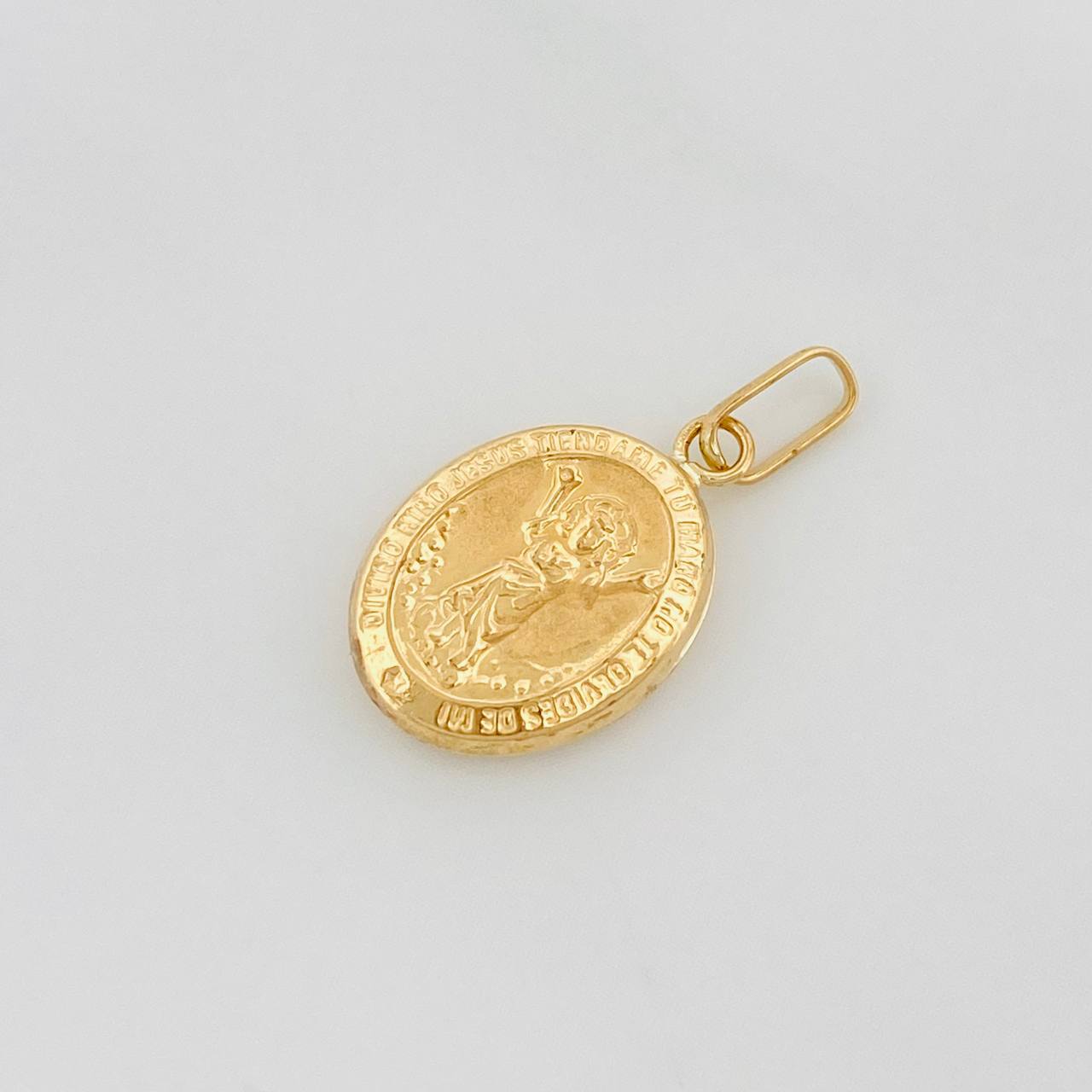 Dije Medalla Divino Niño 0.65g / 3/4 in Oro Amarillo 18K