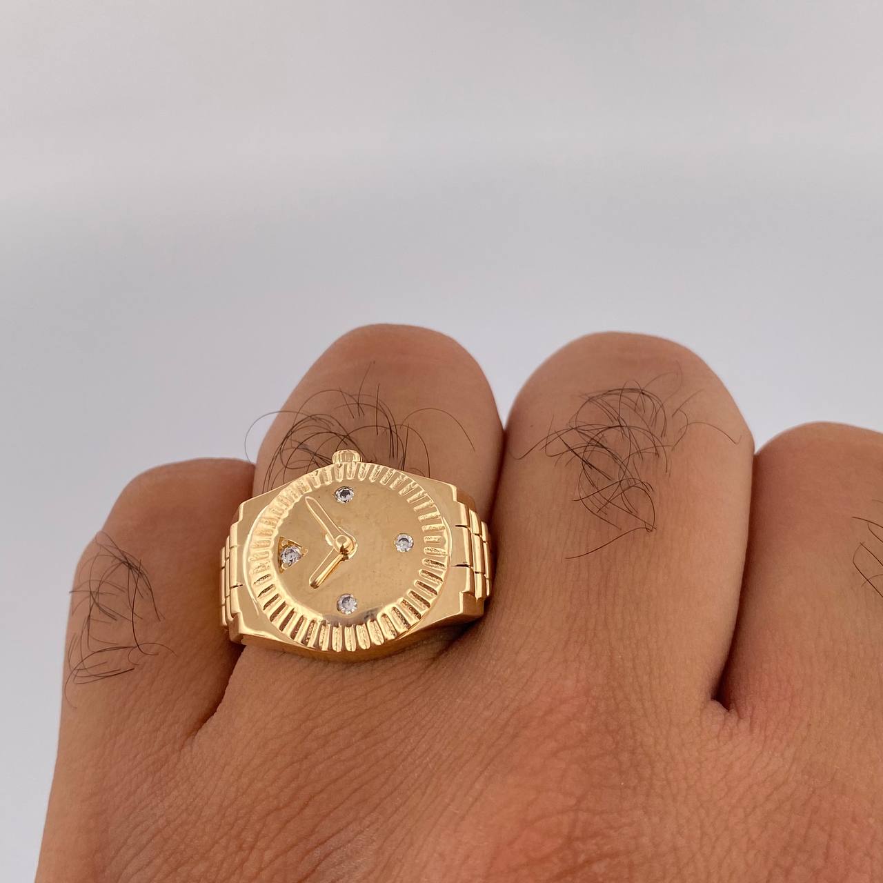 Watch Ring 11.95gr / Size 9 1/2 / 18K Gold $