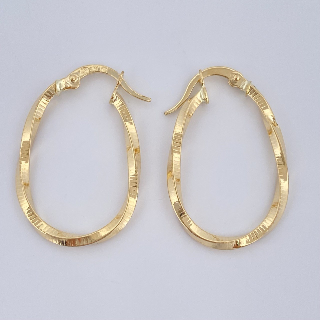 Hoop Earrings Taliana 1.2gr / 2.6cm / 18K Gold &
