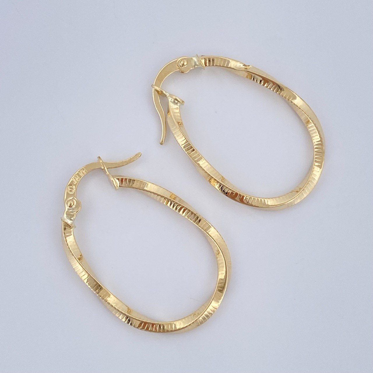 Hoop Earrings Taliana 1.2gr / 2.6cm / 18K Gold &