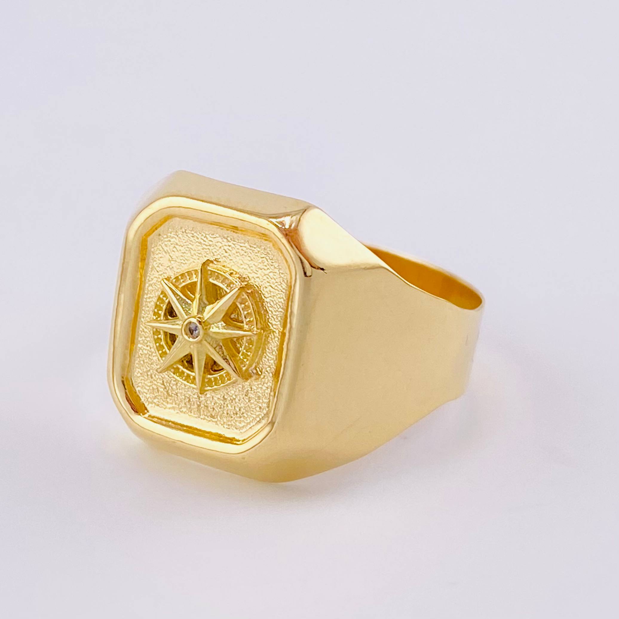 Cardinal Star Signet Ring 3.3g / T10 Yellow Gold 18K