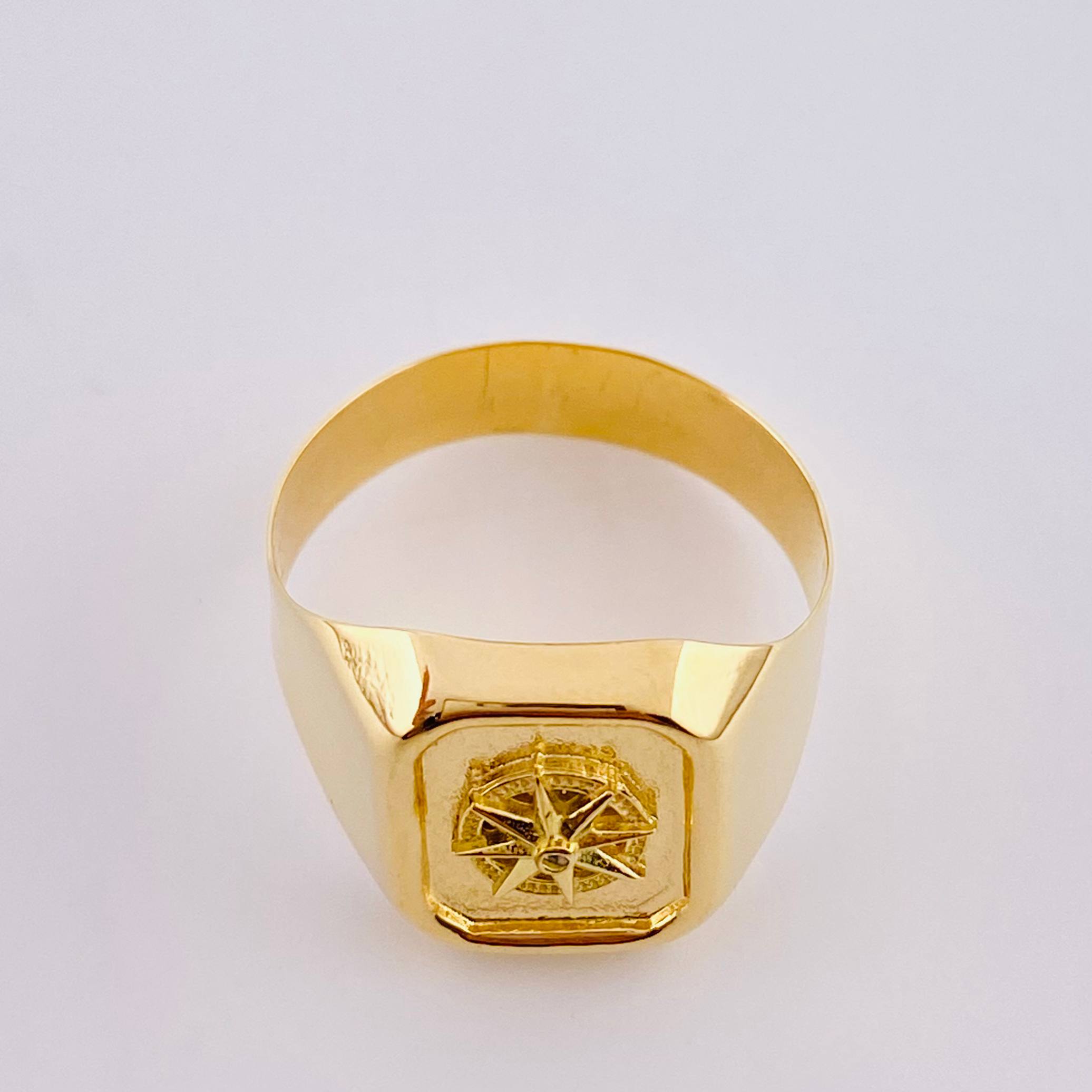 Cardinal Star Signet Ring 3.3g / T10 Yellow Gold 18K
