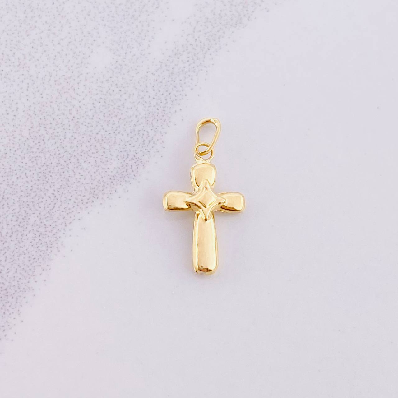 Star Cross Pendant 0.35g / 3/4 in 18K Yellow Gold