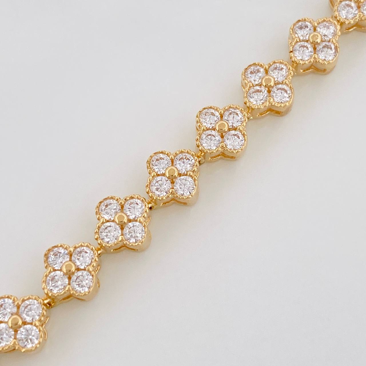 Clover Bracelet 12.35g / 8 in / 5.74mm Yellow Gold 18K