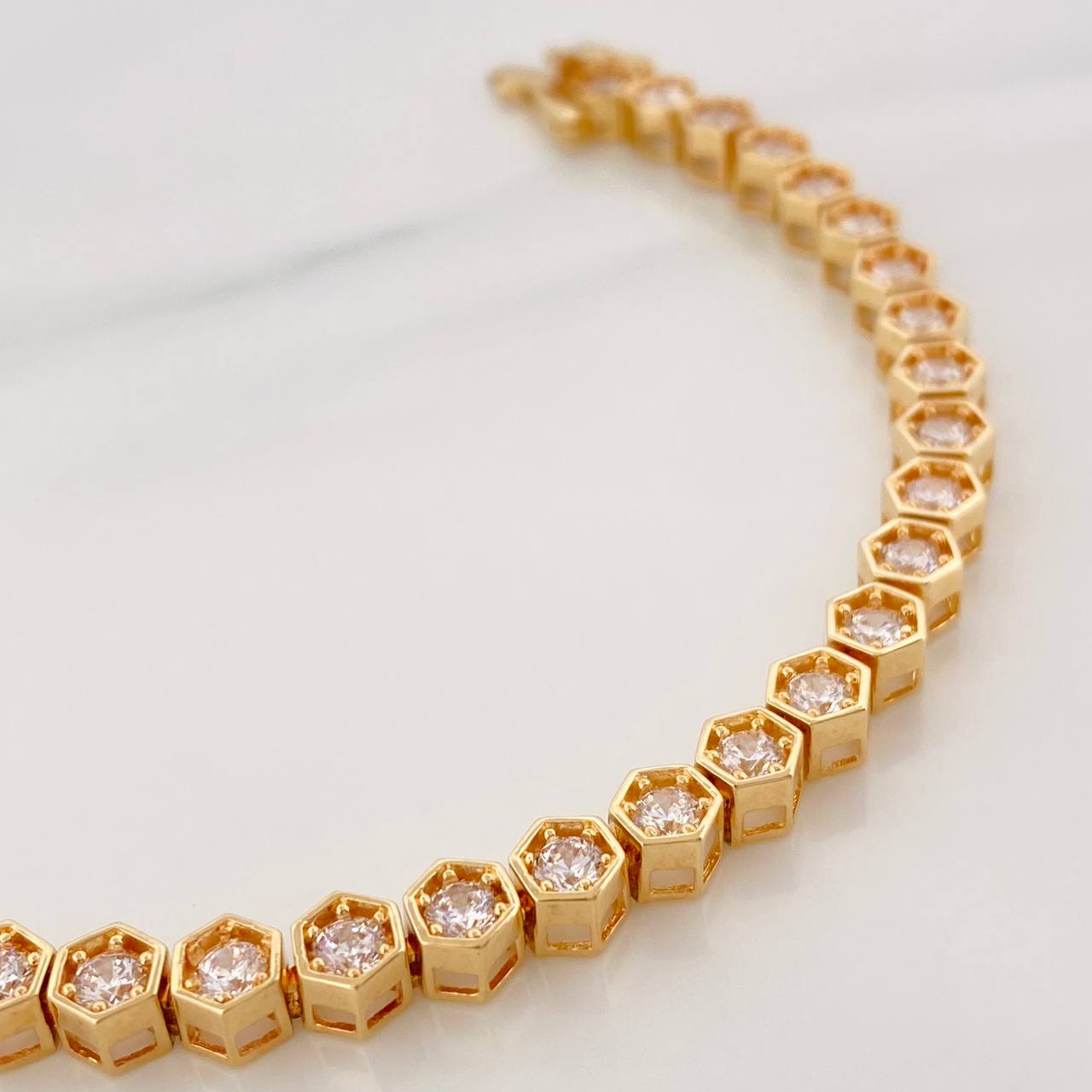 Bracelet Hexagon Real 18.8g / 7 in / 5.05mm Yellow Gold 18K