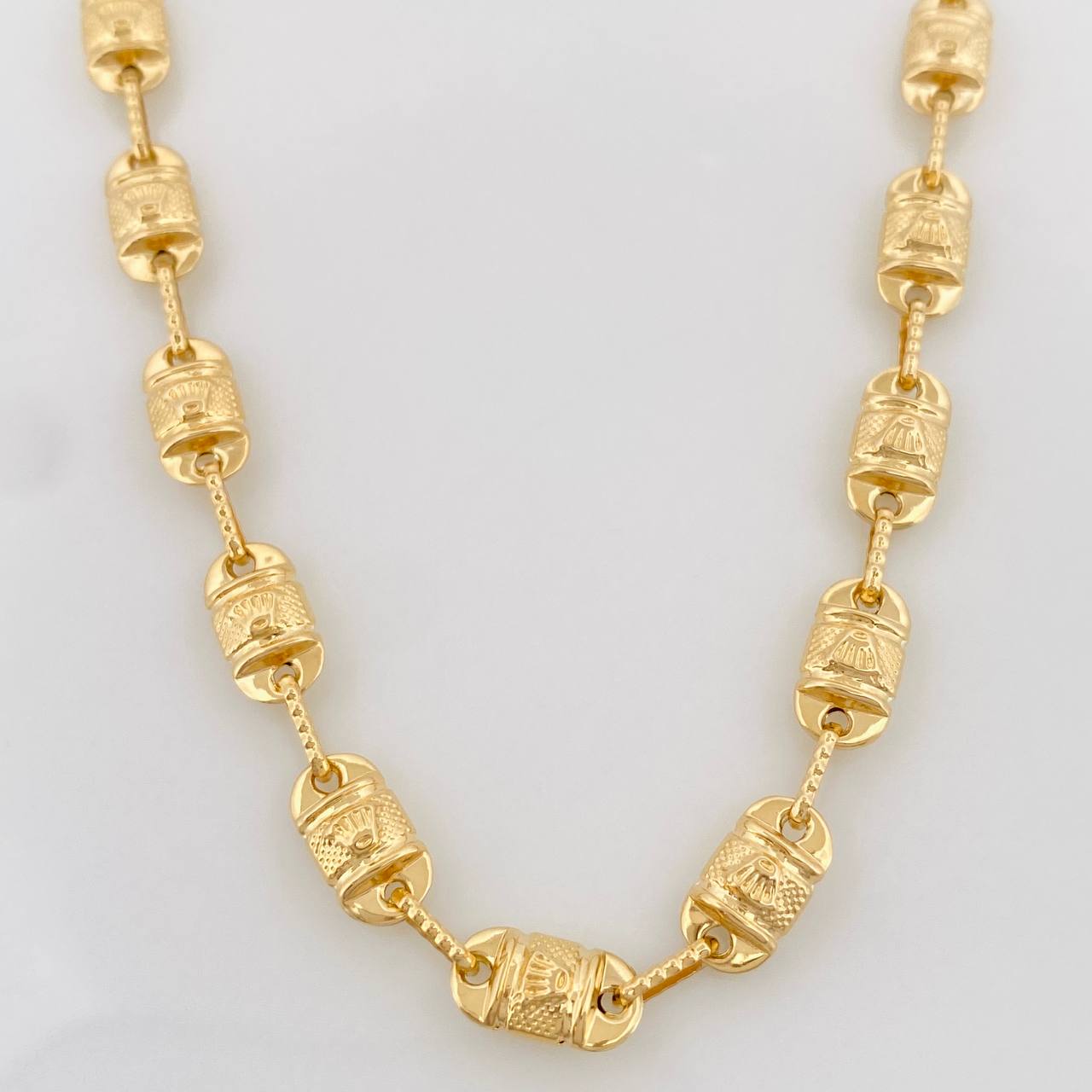 Rustic Crown Chain 16.55g / 24 1/2 in / 5.35mm 18K Yellow Gold