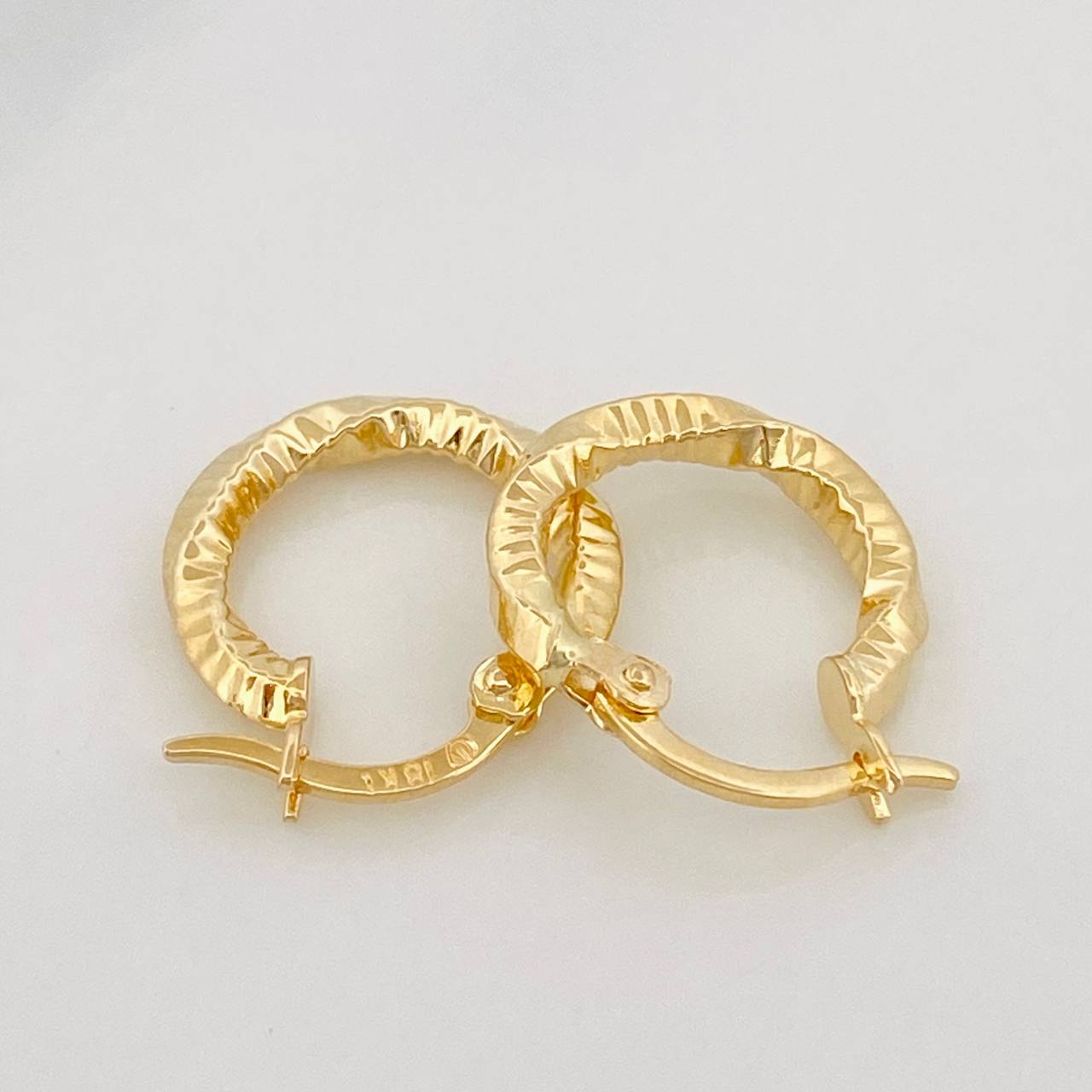 Hoop Earrings Megan 1.1g / 3/4 in Yellow Gold 18K
