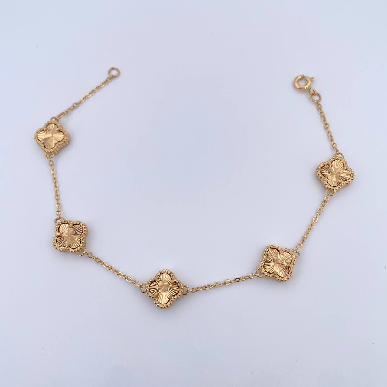 Pulso Aro Seguido Trebol 7gr / 19cm / 1.2mm Diamantado Oro Amarillo 18K $