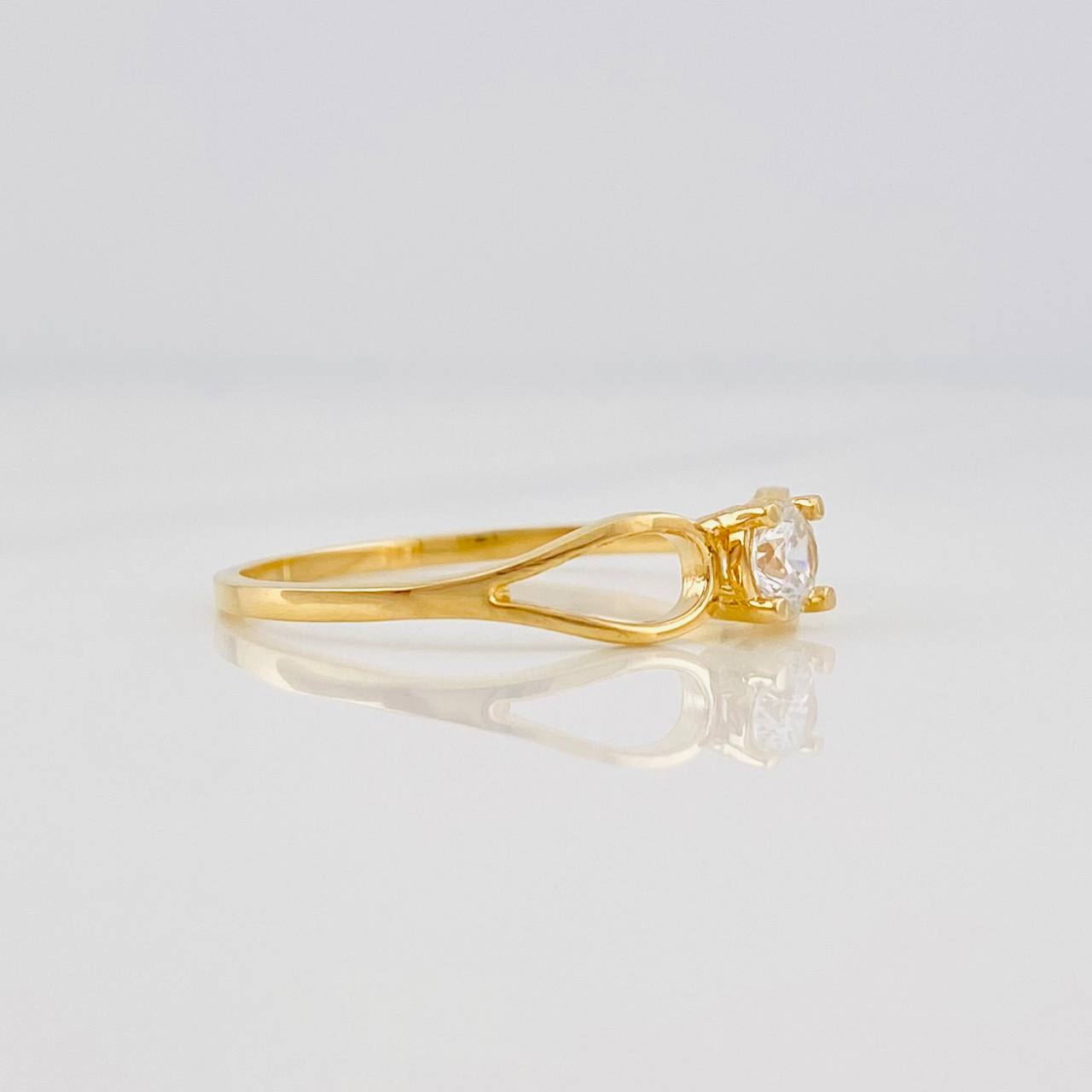 Solitaire Drop Ring 1.25g / T5 1/2 Yellow Gold 18K