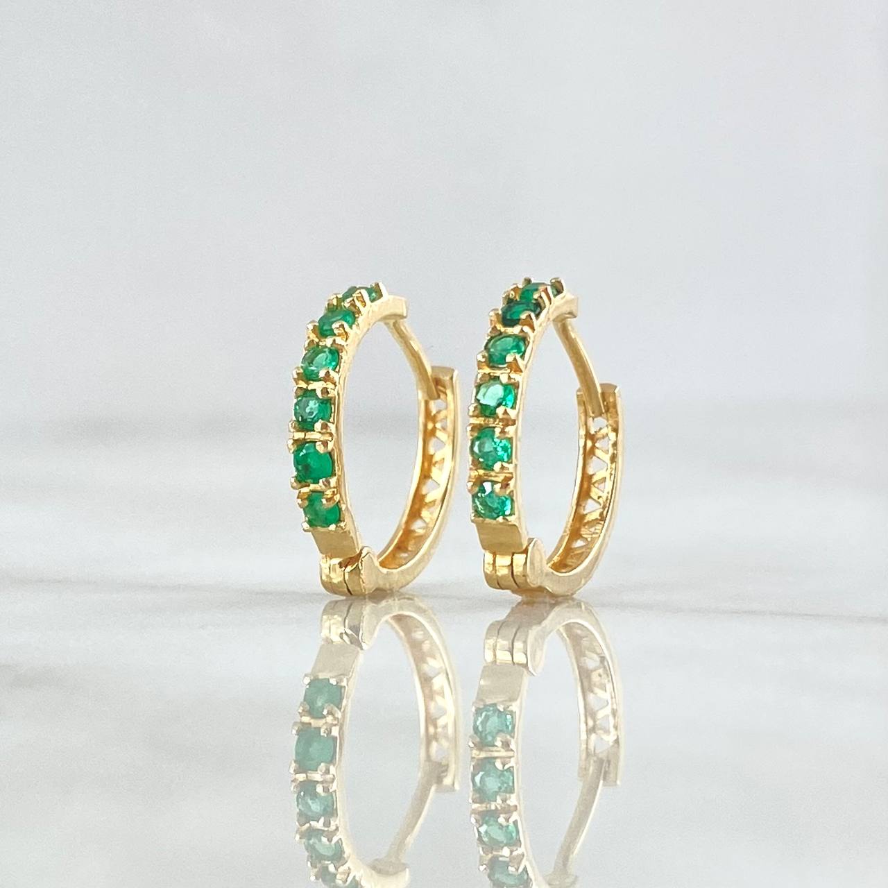 Candongas Carril Filigrana Esmeraldas 32pts 1.6gr / 1/2 in / Oro Amarillo 18K *