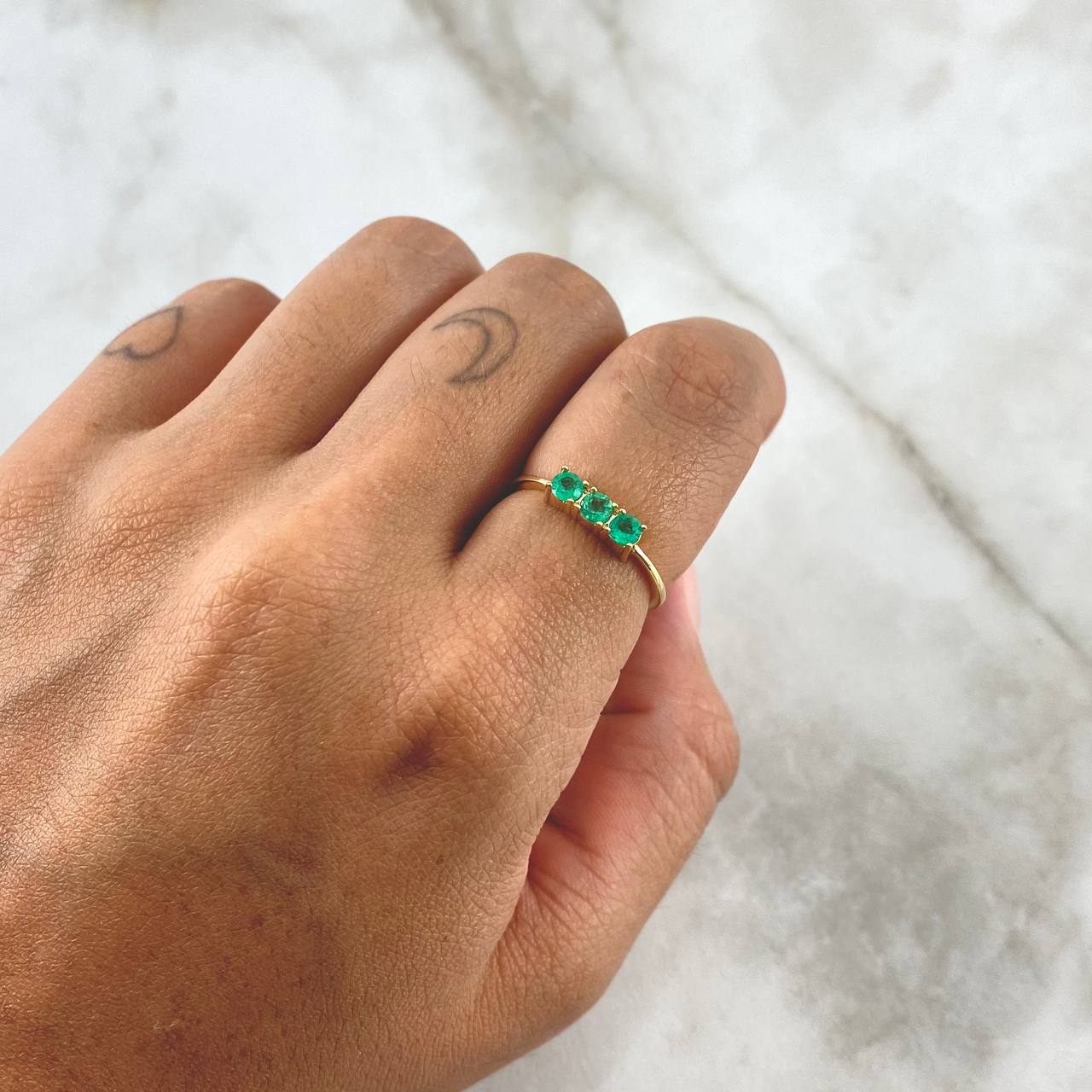 Horizontal Trio Ring 1.85gr / T6 1/2 / 36 pts Emeralds 18K Yellow Gold (Jewel) *