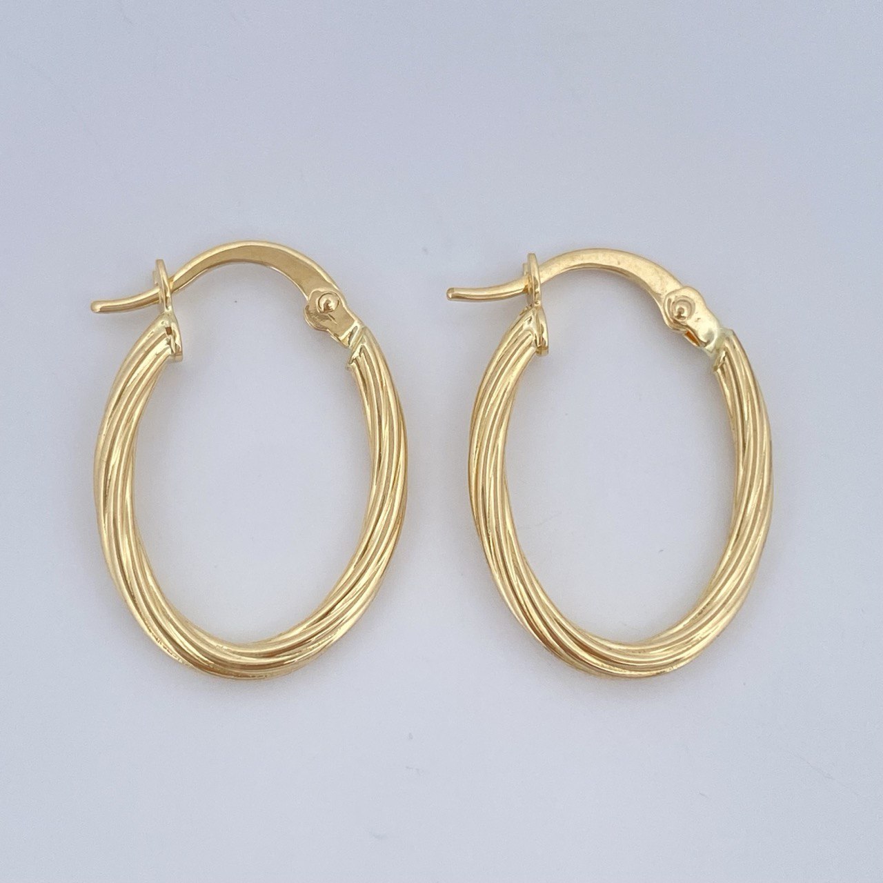 Hoop Earrings Arielle 1.2gr / 2.2cm / 18K Gold &