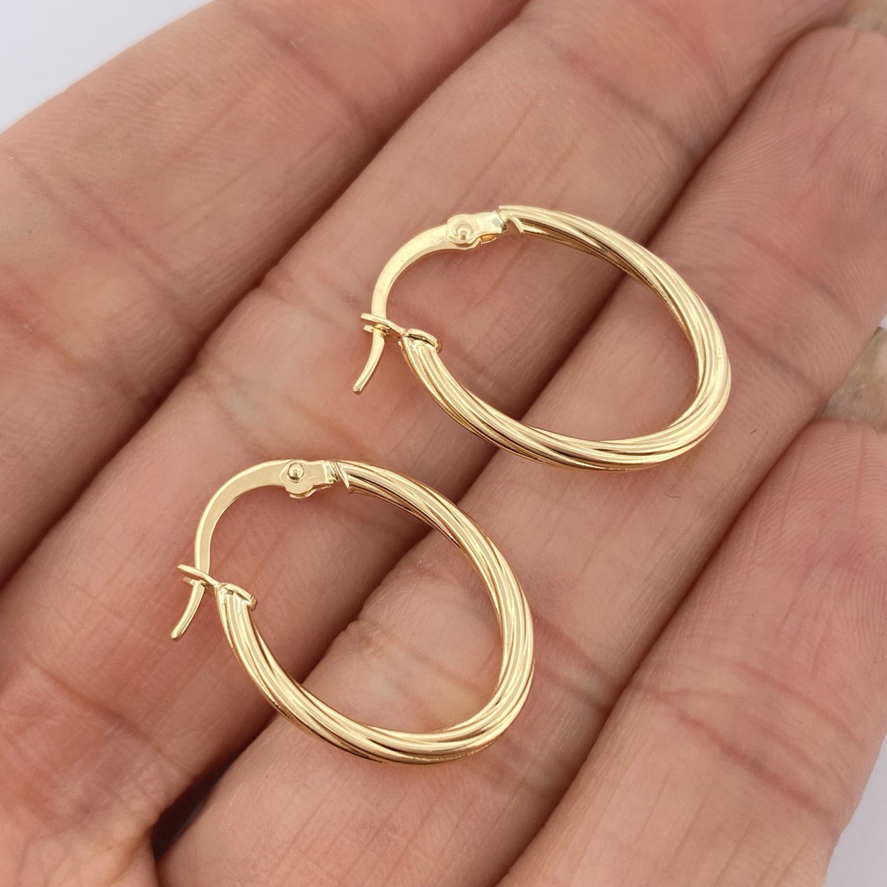 Hoop Earrings Arielle 1.2gr / 2.2cm / 18K Gold &