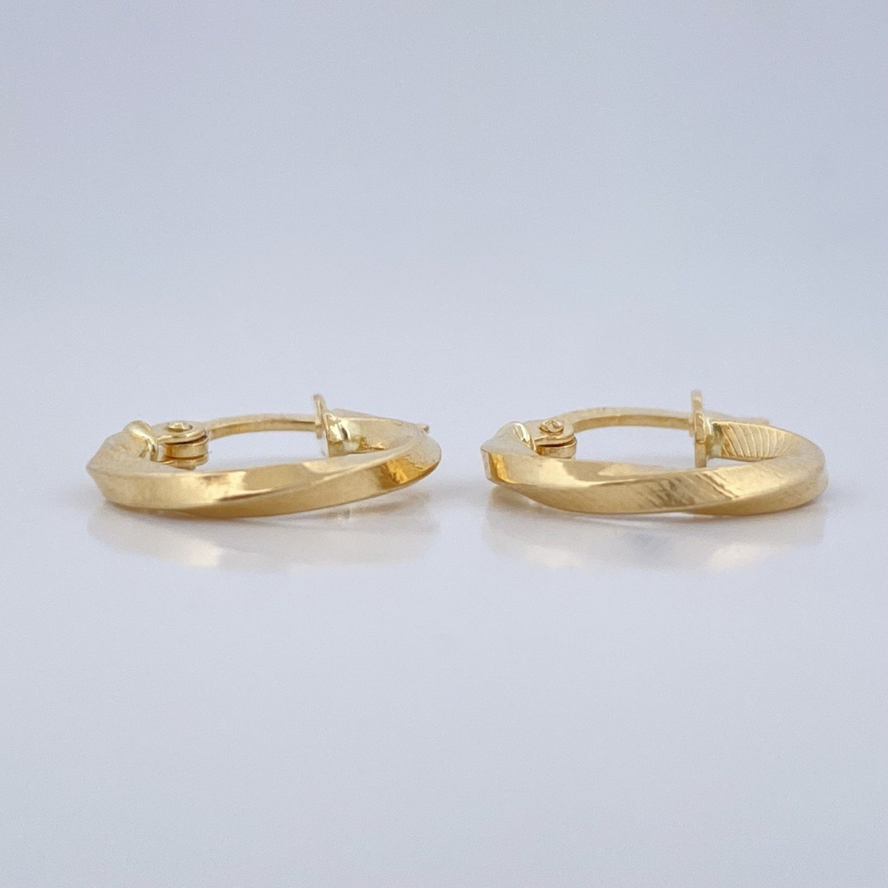 Hoop Earrings Clau 0.85gr / 1.5cm / 18K Gold &