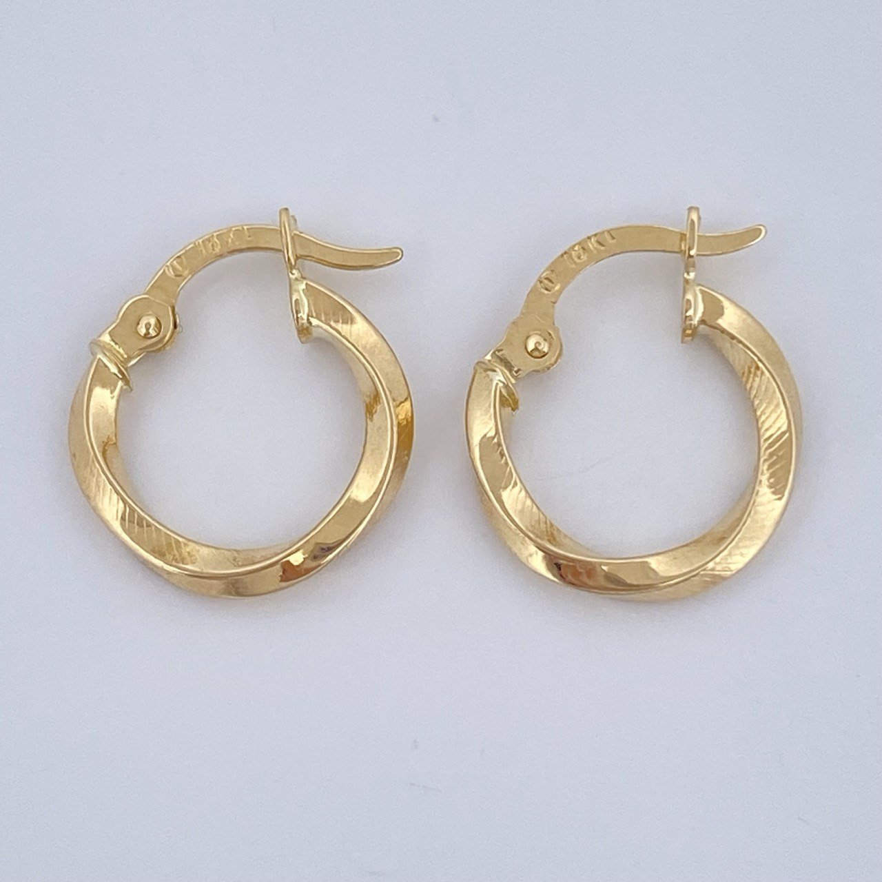 Hoop Earrings Clau 0.85gr / 1.5cm / 18K Gold &