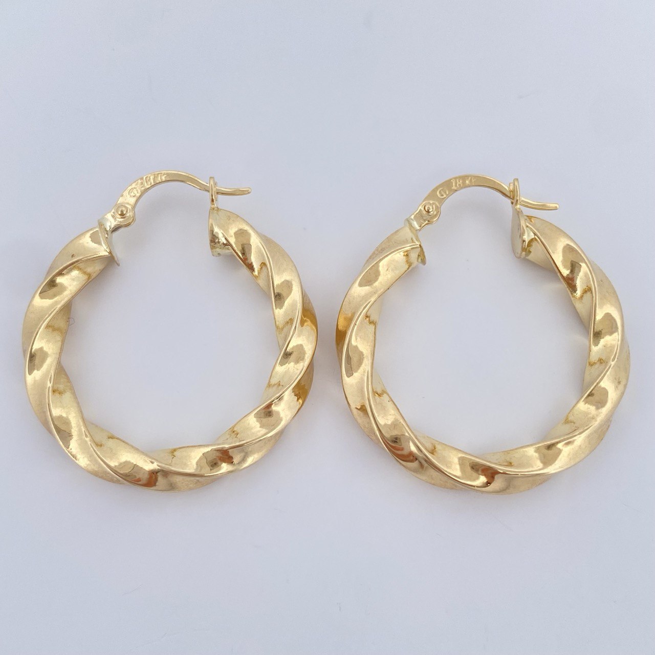Hoop Earrings Kari 3.45gr / 3cm / 18K Gold &