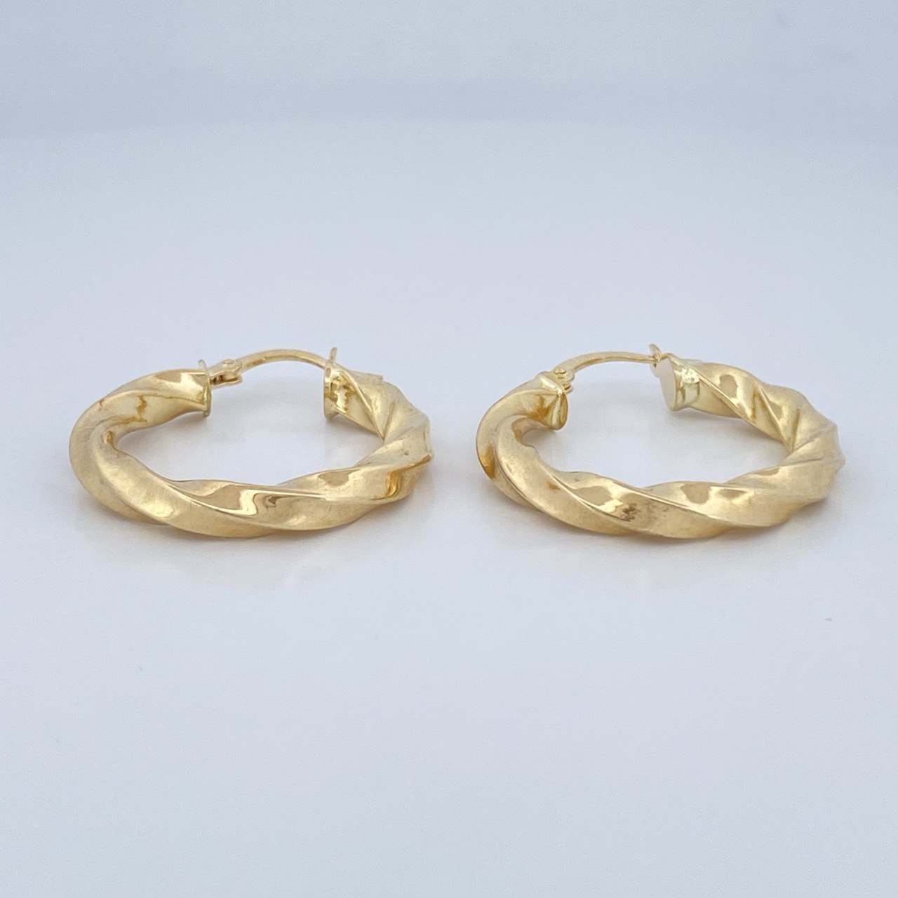 Hoop Earrings Kari 3.45gr / 3cm / 18K Gold &
