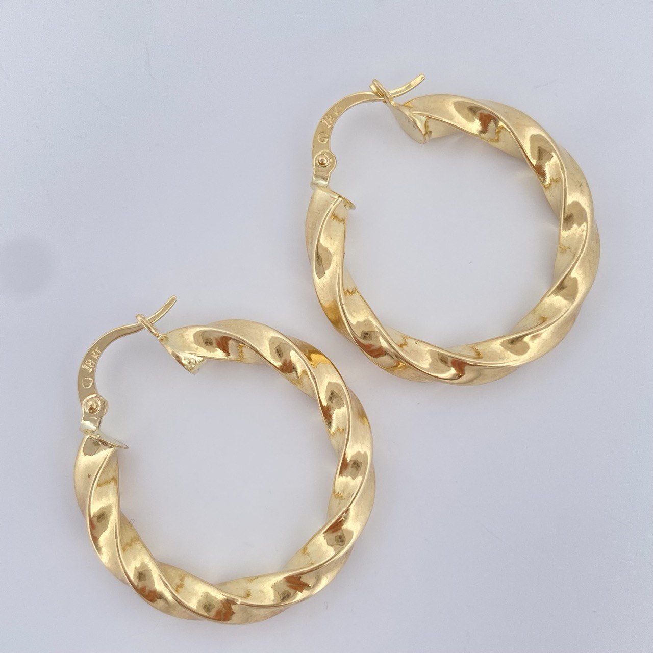 Hoop Earrings Kari 3.45gr / 3cm / 18K Gold &